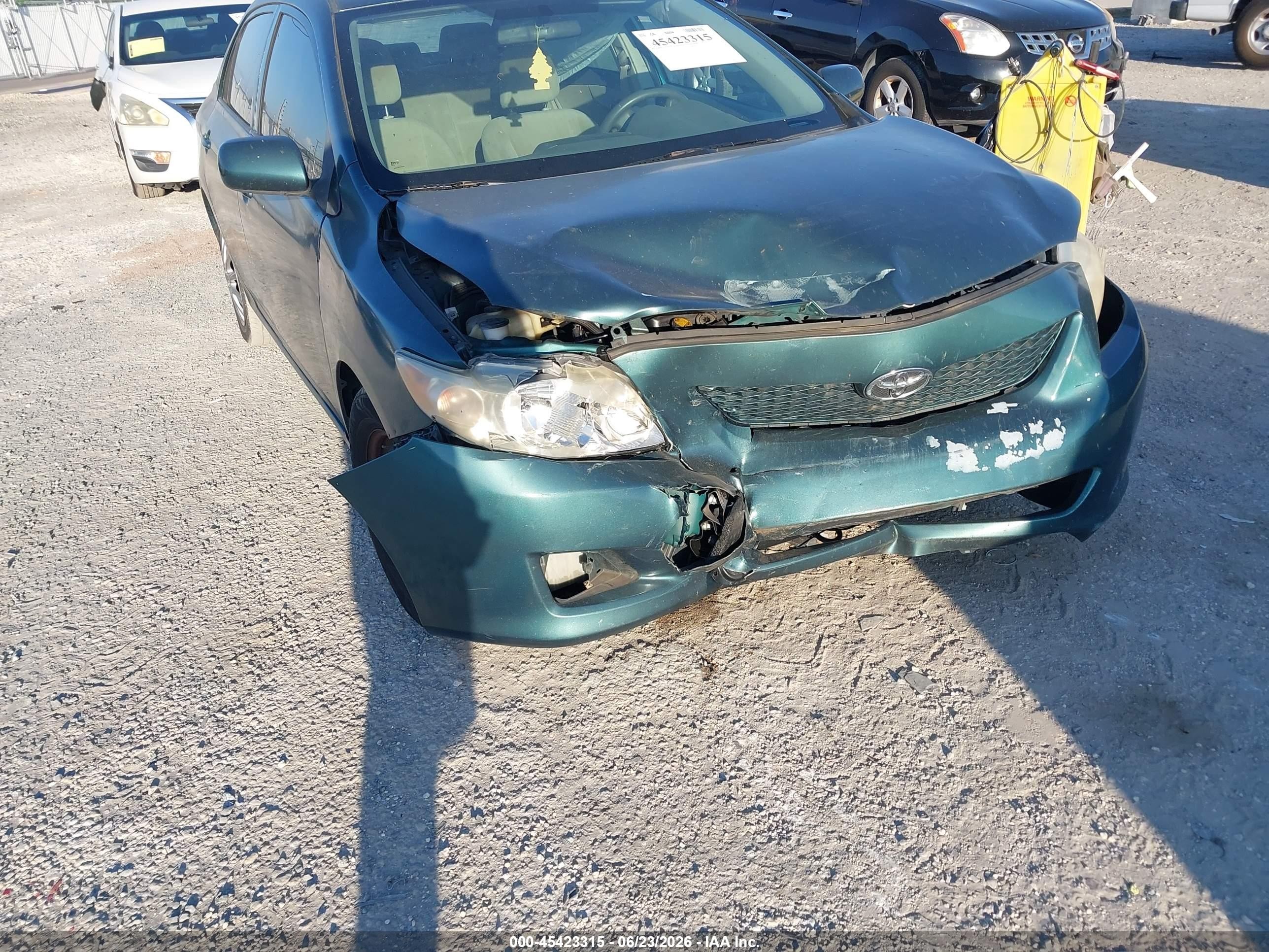 2010 Toyota Corolla Le Green vin: 1NXBU4EE6AZ231838