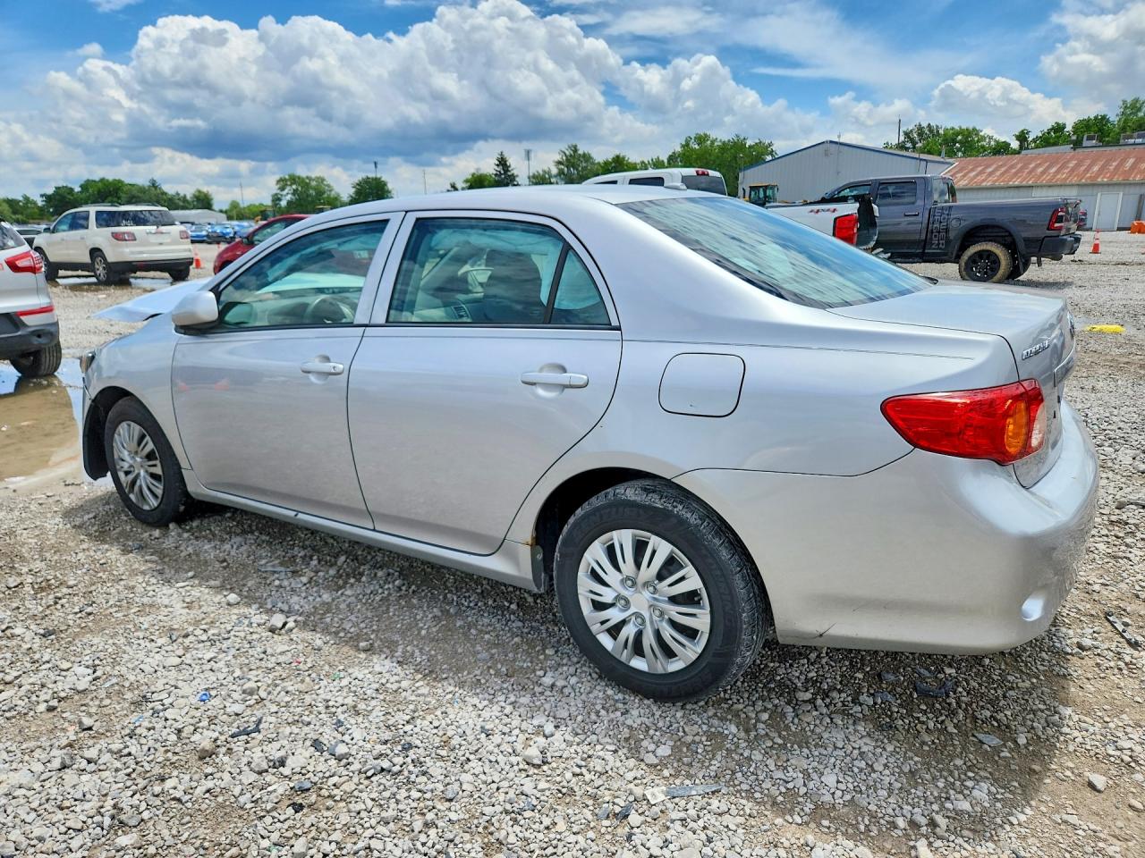 2010 Toyota Corolla Le Silver vin: 1NXBU4EE6AZ241933