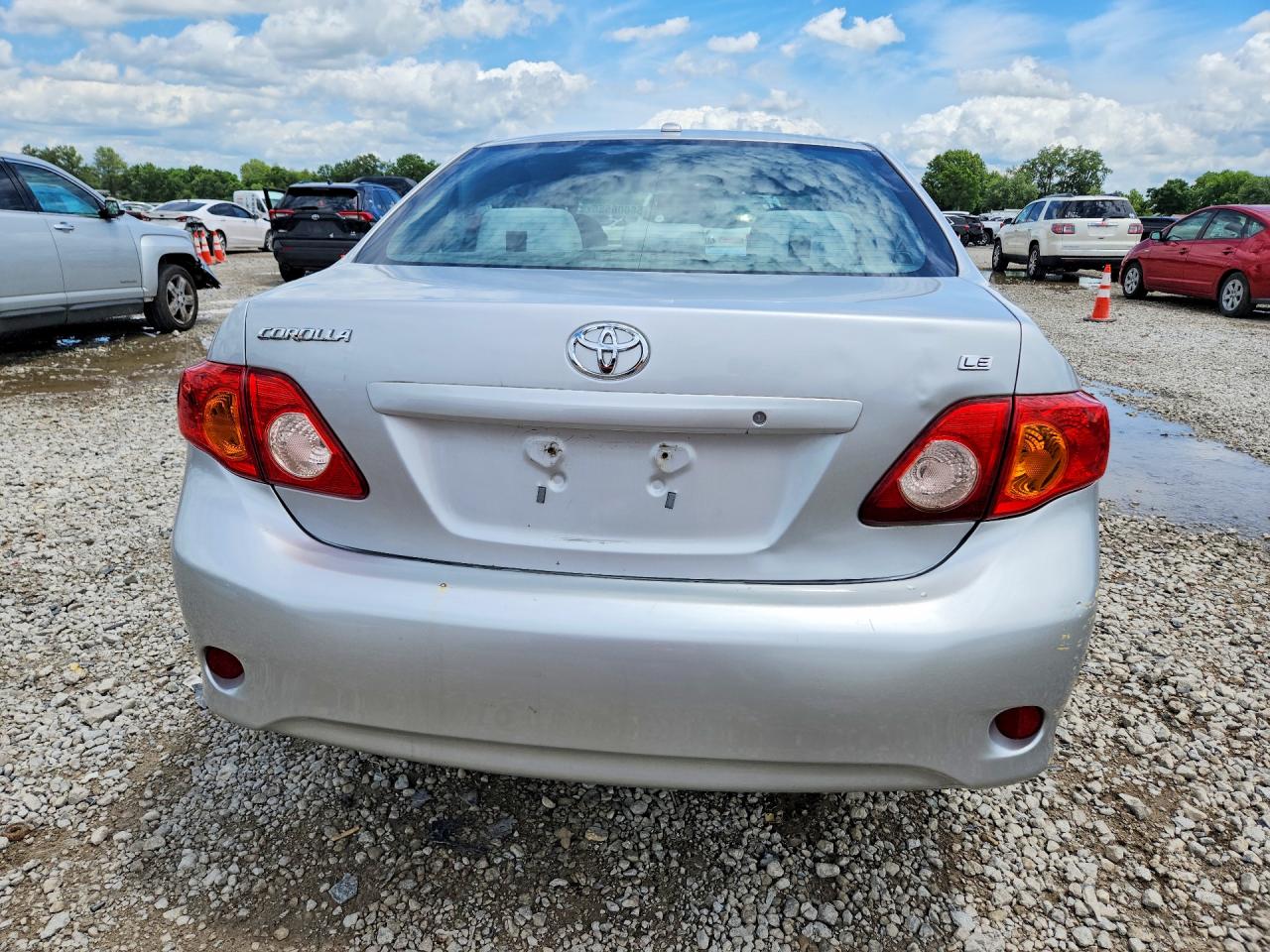 2010 Toyota Corolla Le Silver vin: 1NXBU4EE6AZ241933