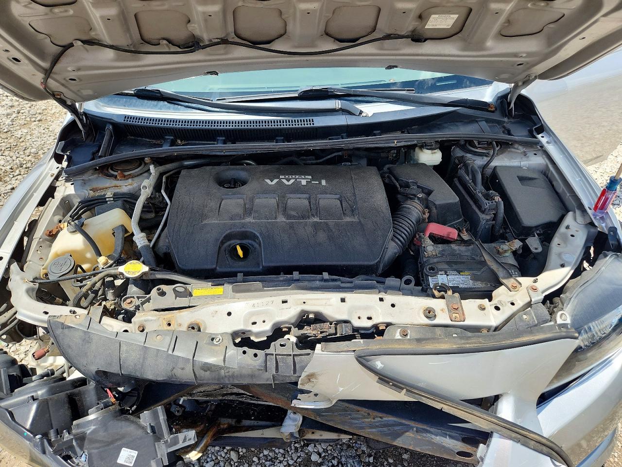 2010 Toyota Corolla Le Silver vin: 1NXBU4EE6AZ241933