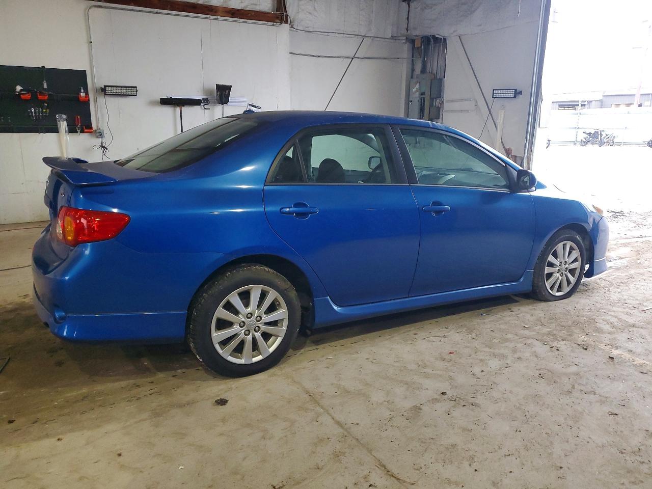 2010 Toyota Corolla S Blue vin: 1NXBU4EE6AZ250003