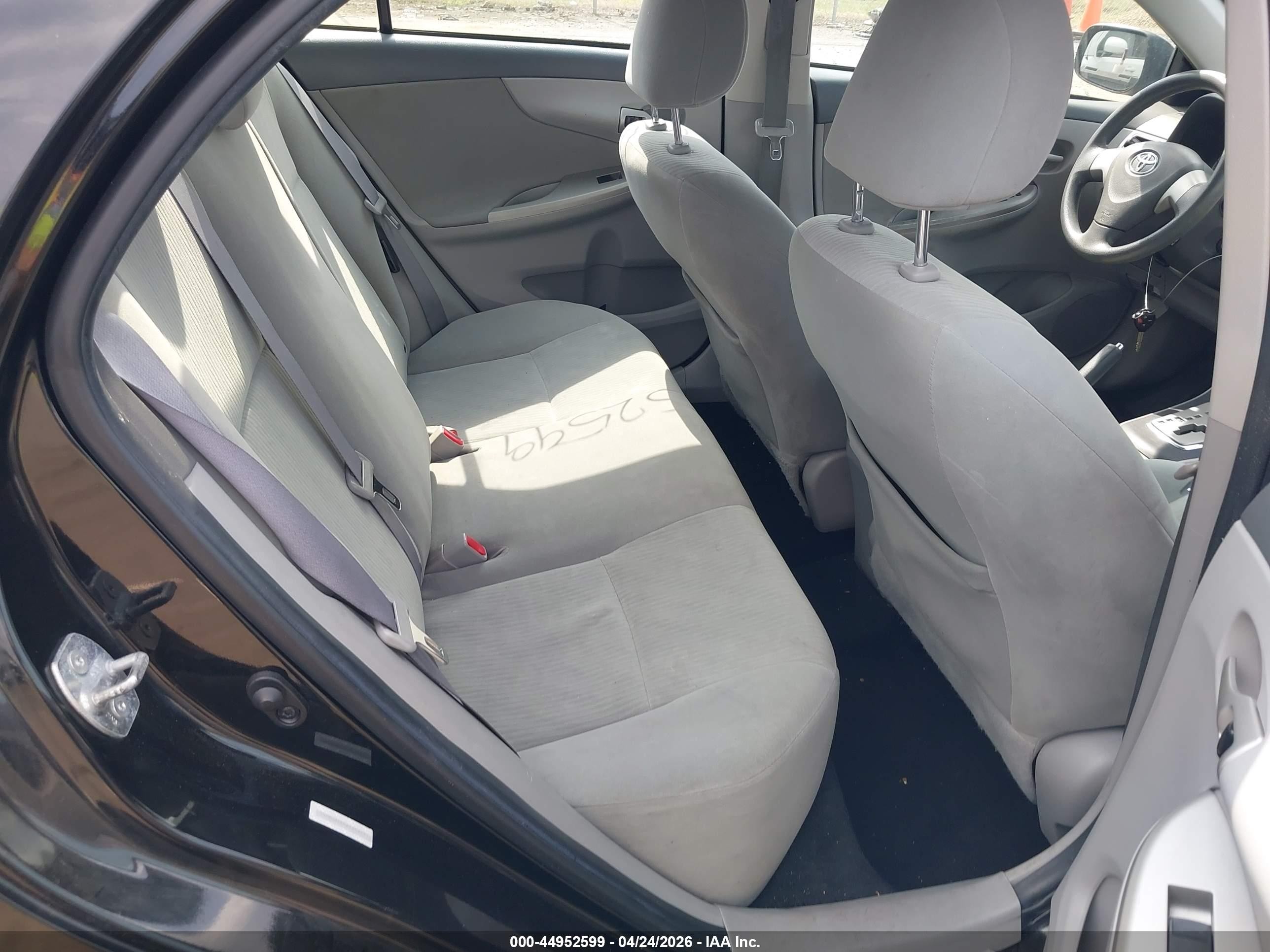 2010 Toyota Corolla Le Черный vin: 1NXBU4EE6AZ254231