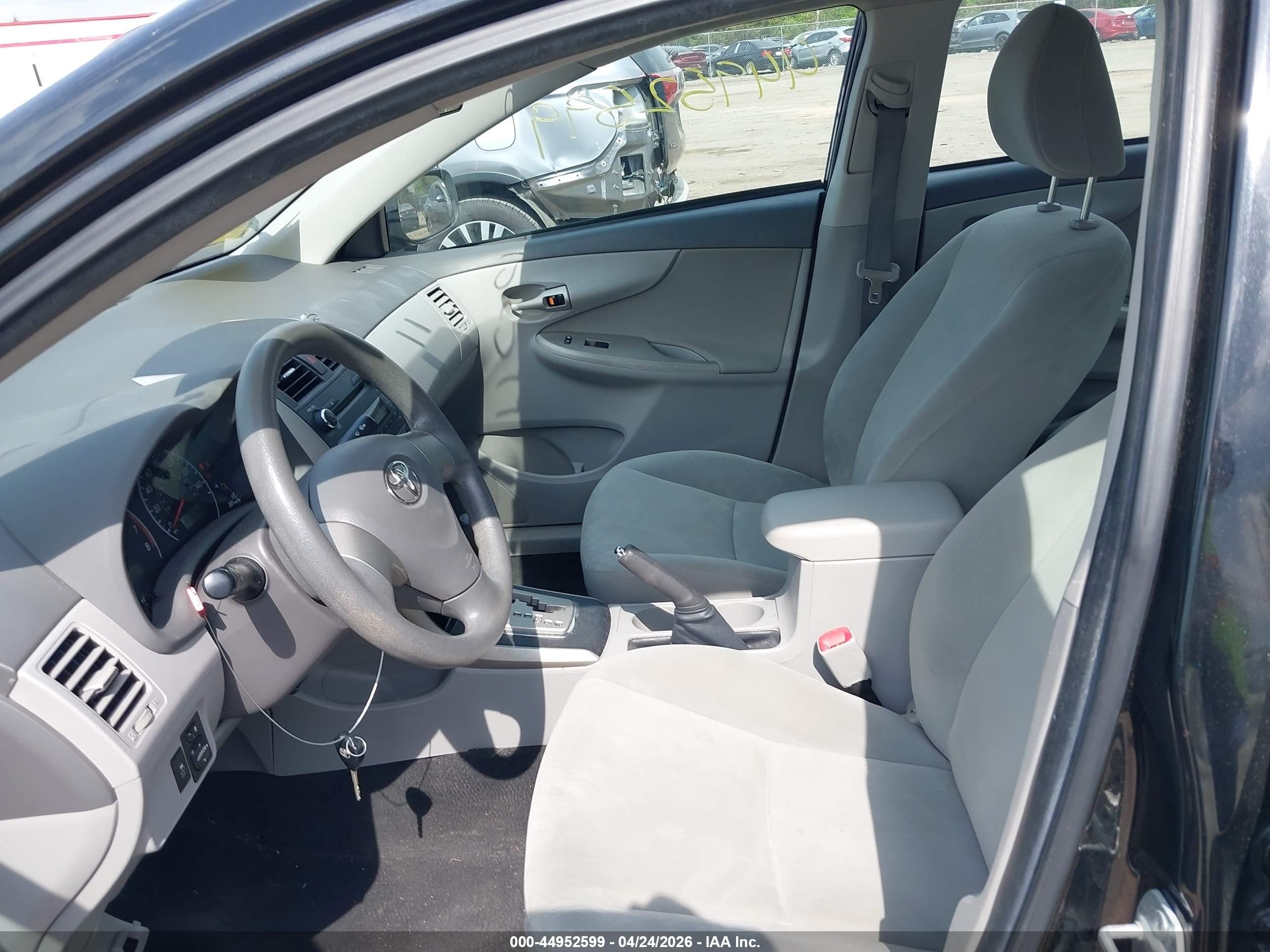 2010 Toyota Corolla Le Черный vin: 1NXBU4EE6AZ254231