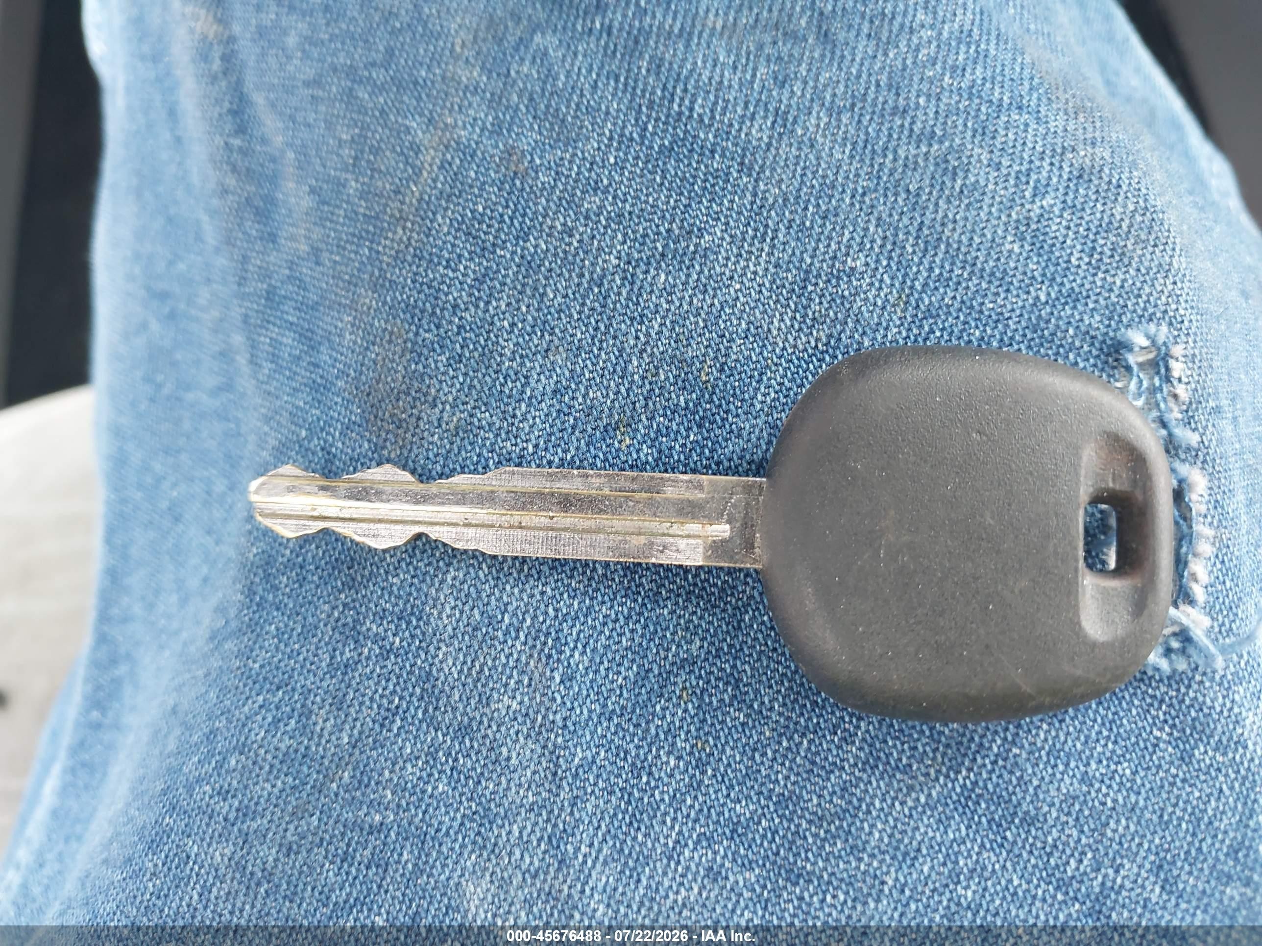 2010 Toyota Corolla   Silver vin: 1NXBU4EE6AZ270218