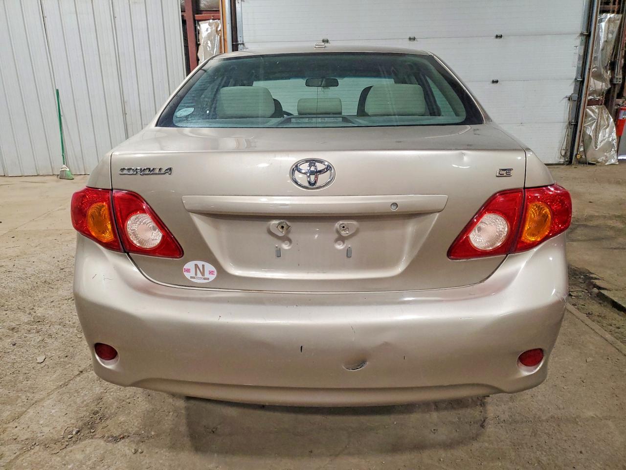 2010 Toyota Corolla Le Золотой vin: 1NXBU4EE6AZ281977