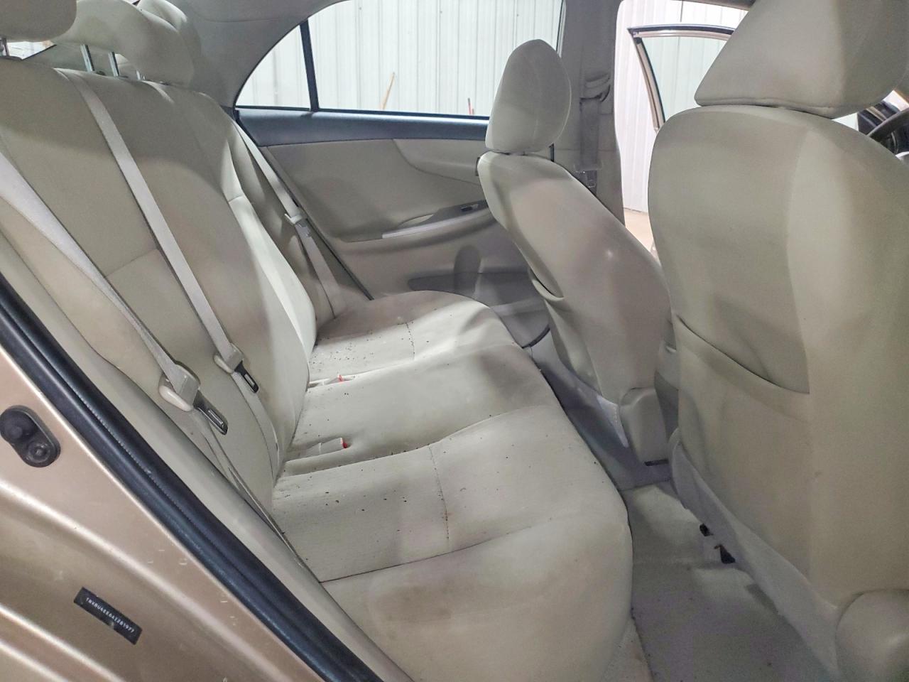 2010 Toyota Corolla Le Золотой vin: 1NXBU4EE6AZ281977