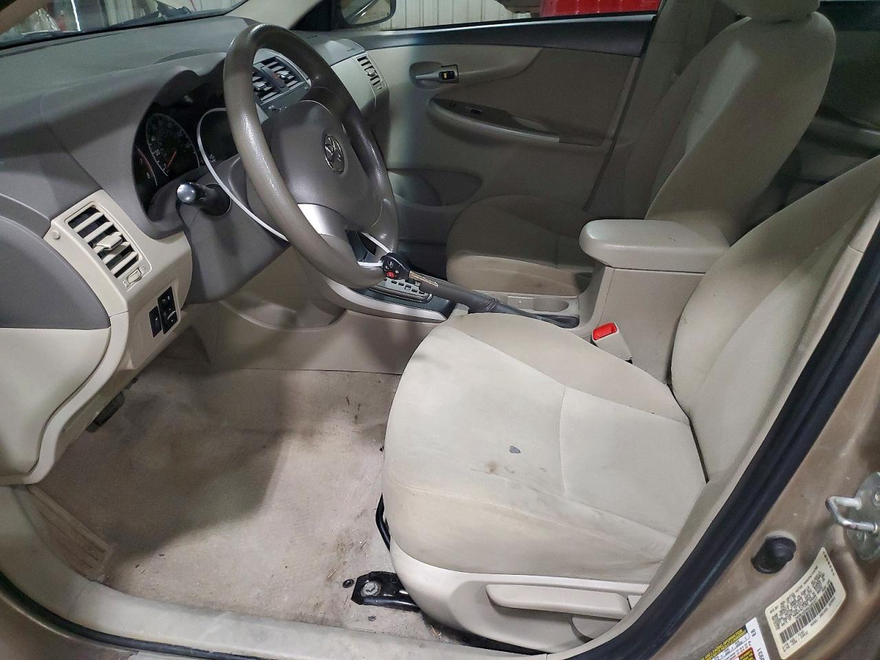 2010 Toyota Corolla Le Золотой vin: 1NXBU4EE6AZ281977