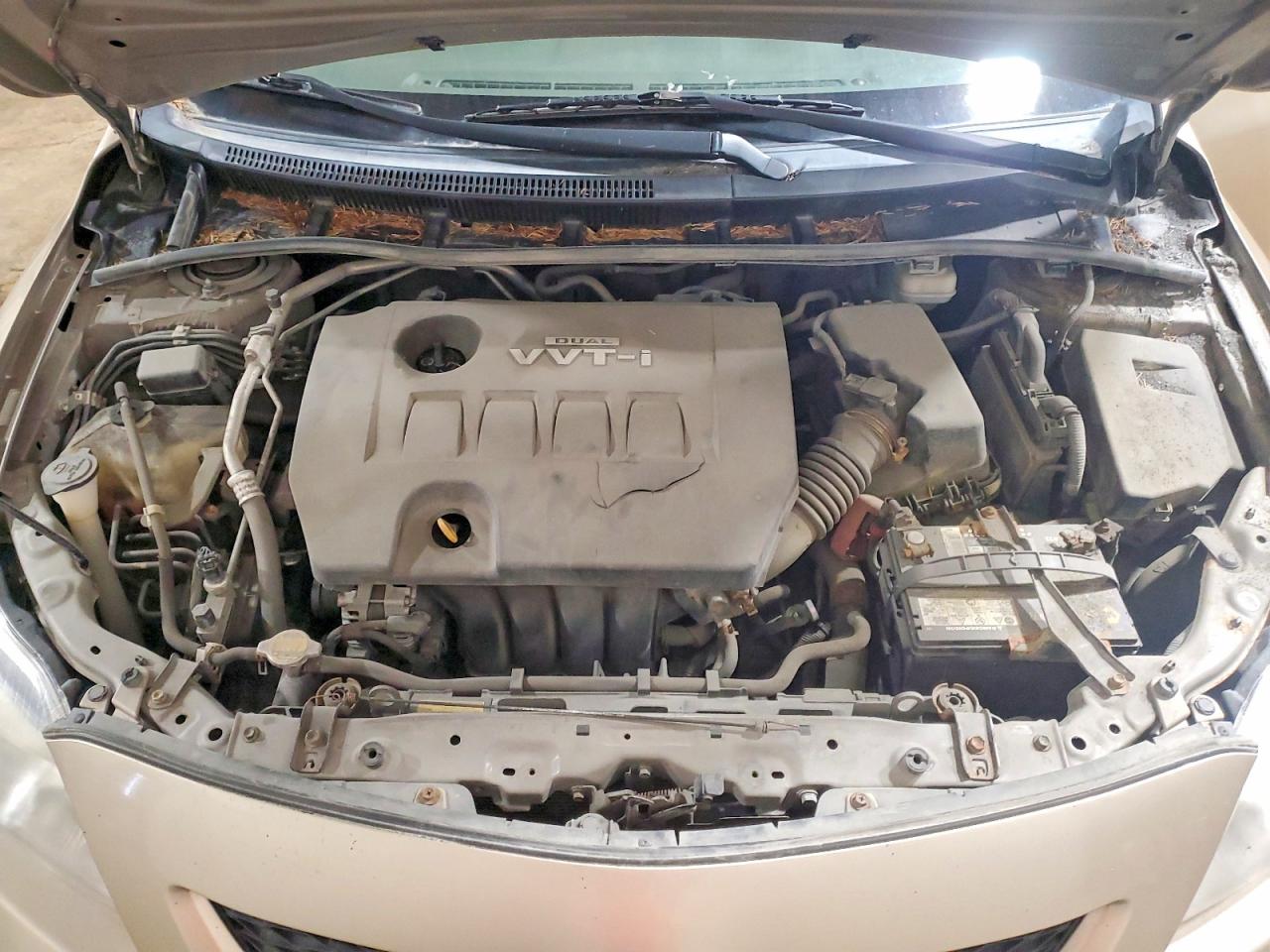 2010 Toyota Corolla Le Золотой vin: 1NXBU4EE6AZ281977