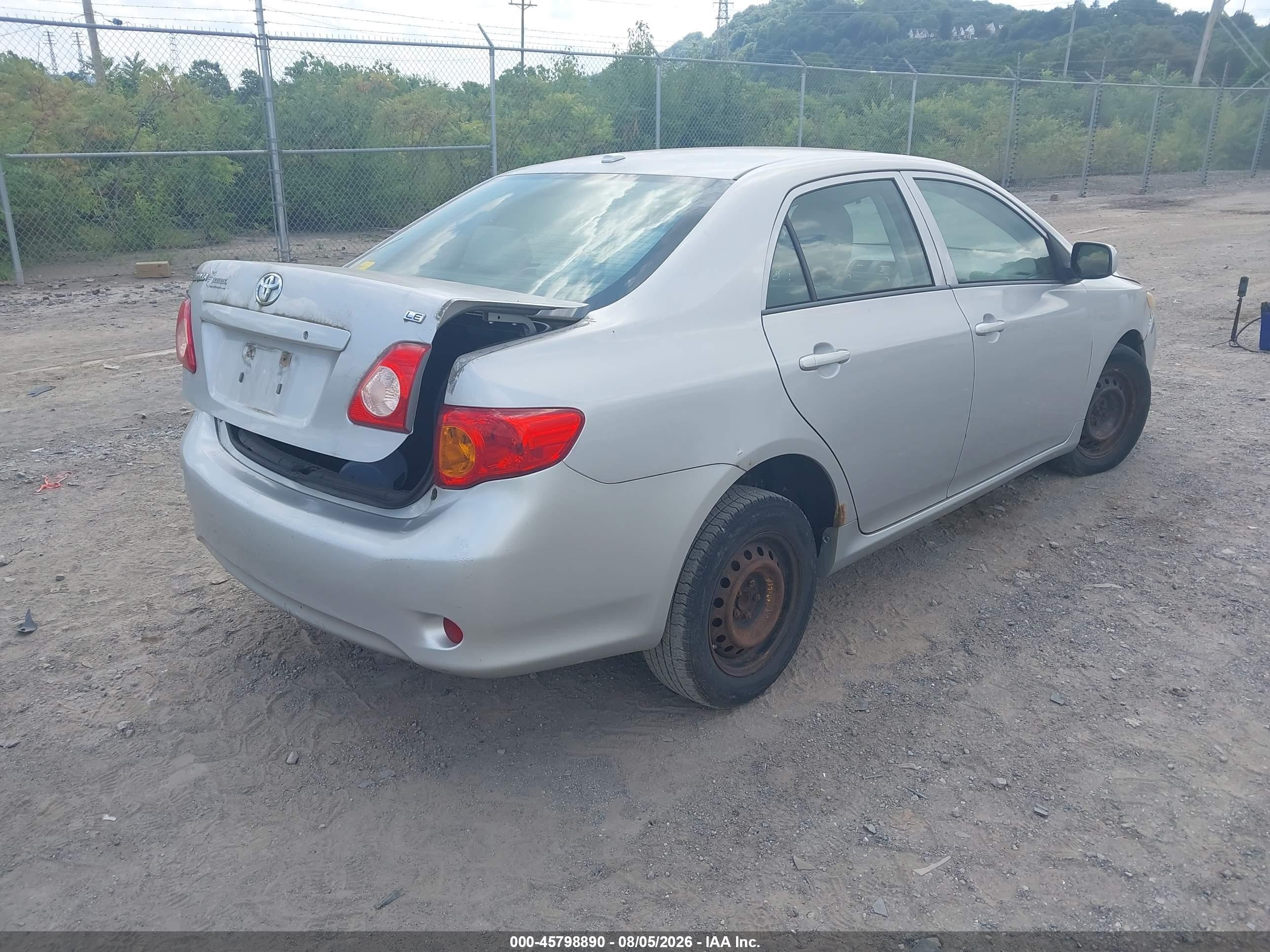 2010 Toyota Corolla Le Silver vin: 1NXBU4EE6AZ301628