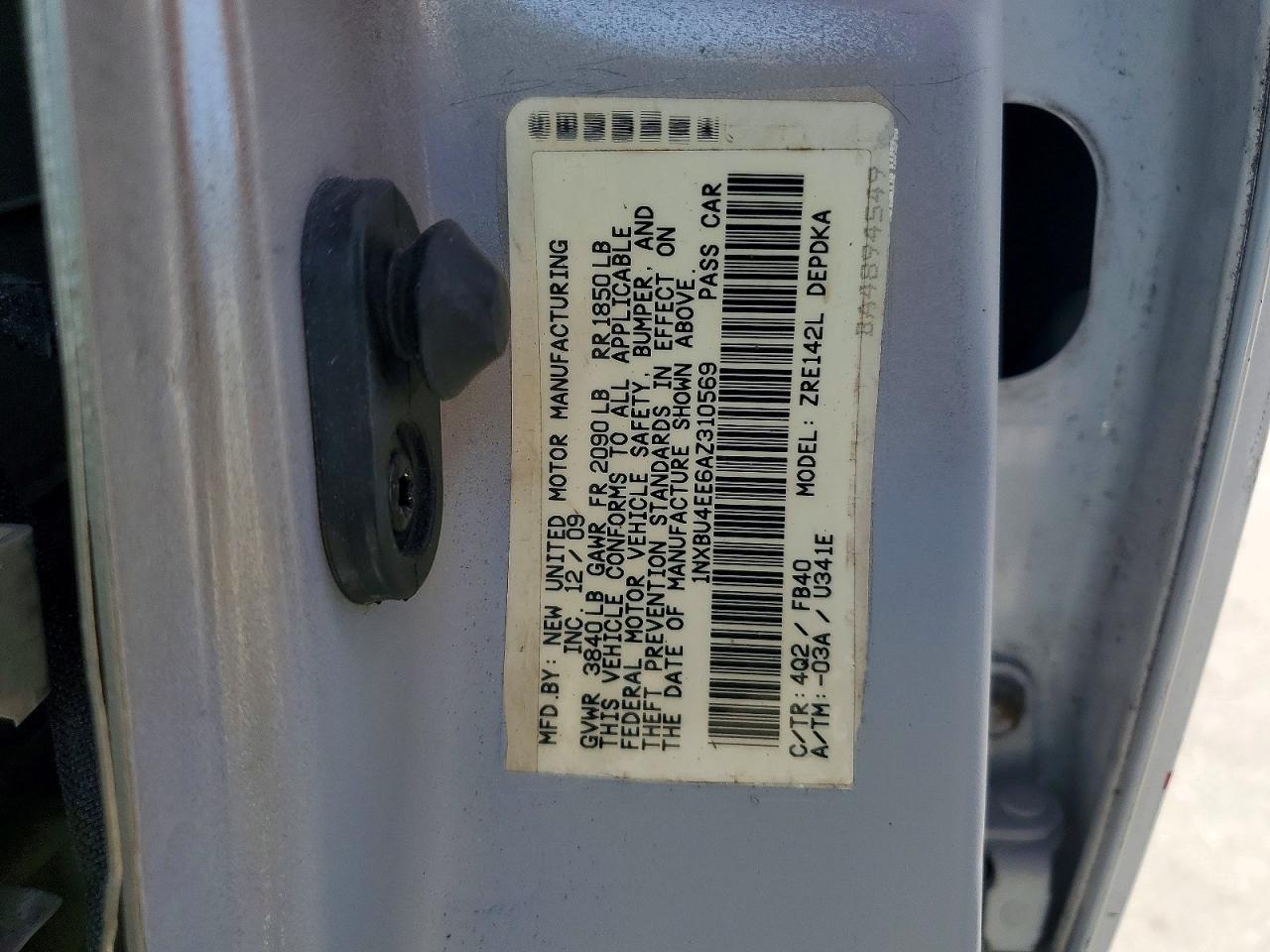 2010 Toyota Corolla Base Бежевый vin: 1NXBU4EE6AZ310569