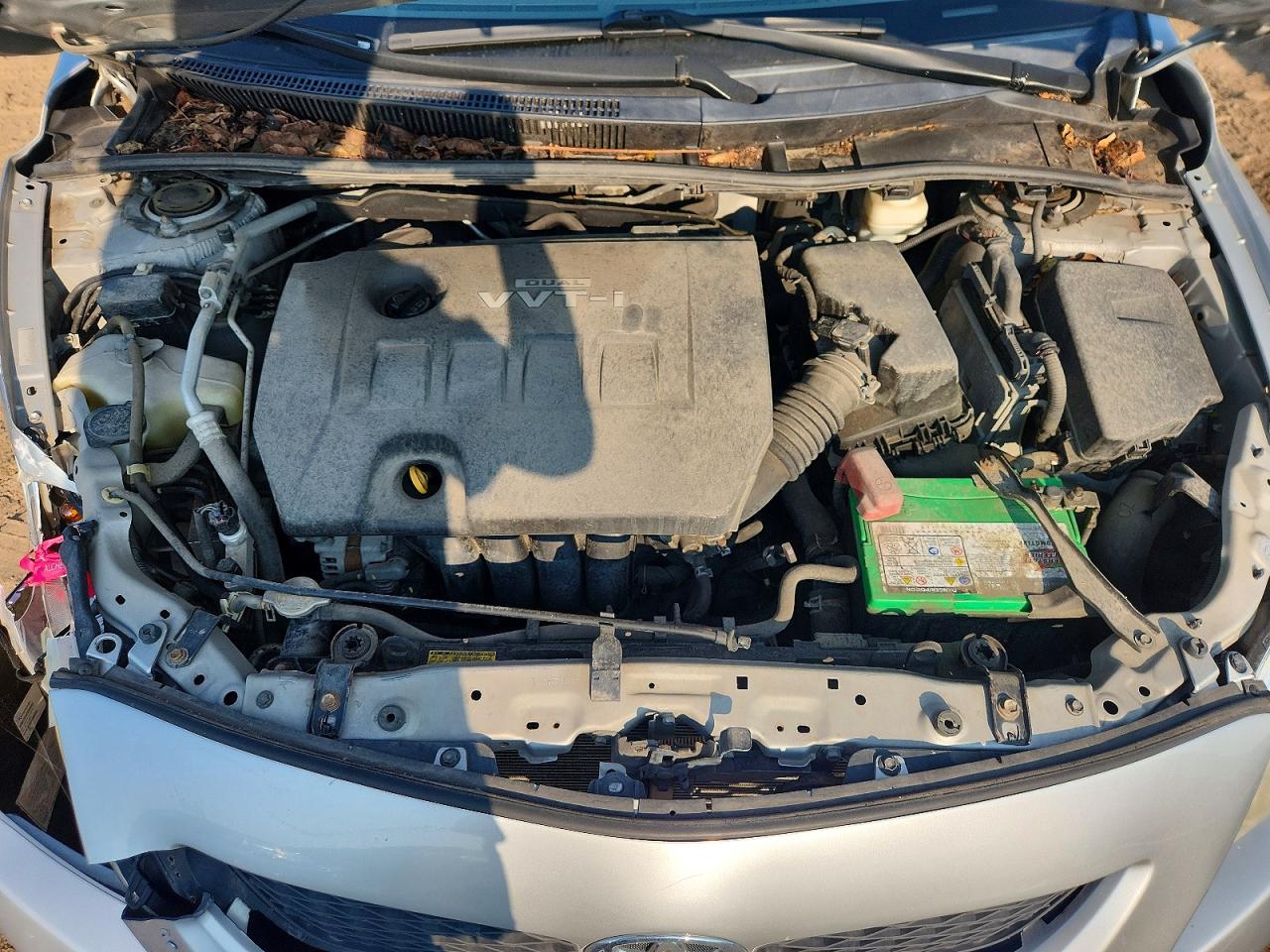 2010 Toyota Corolla Le Silver vin: 1NXBU4EE6AZ318932