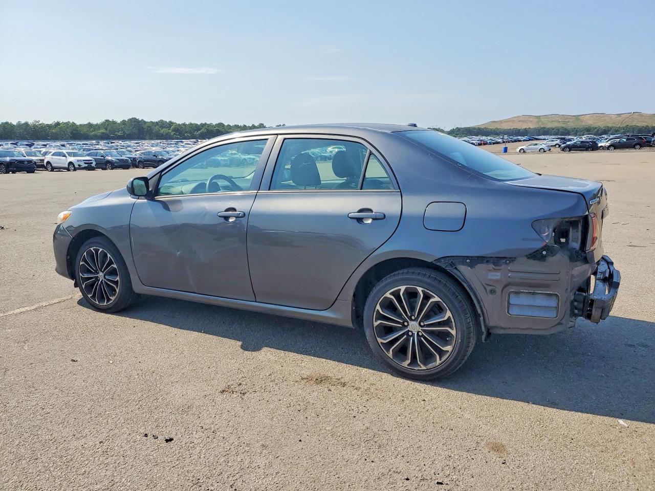 2010 Toyota Corolla Le Gray vin: 1NXBU4EE6AZ321393