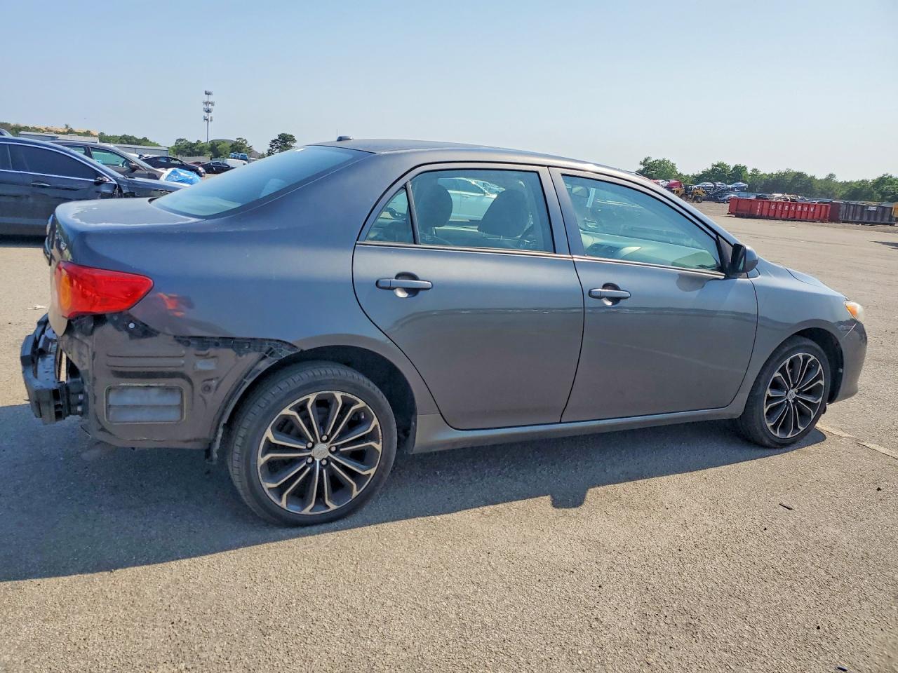 2010 Toyota Corolla Le Gray vin: 1NXBU4EE6AZ321393