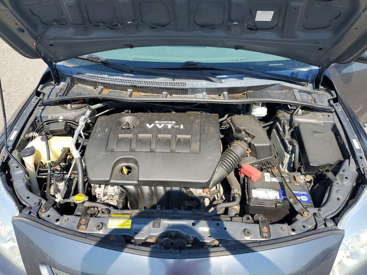 2010 Toyota Corolla Le Gray vin: 1NXBU4EE6AZ321393