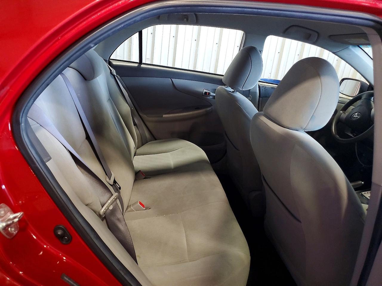 2010 Toyota Corolla Le Red vin: 1NXBU4EE6AZ332734