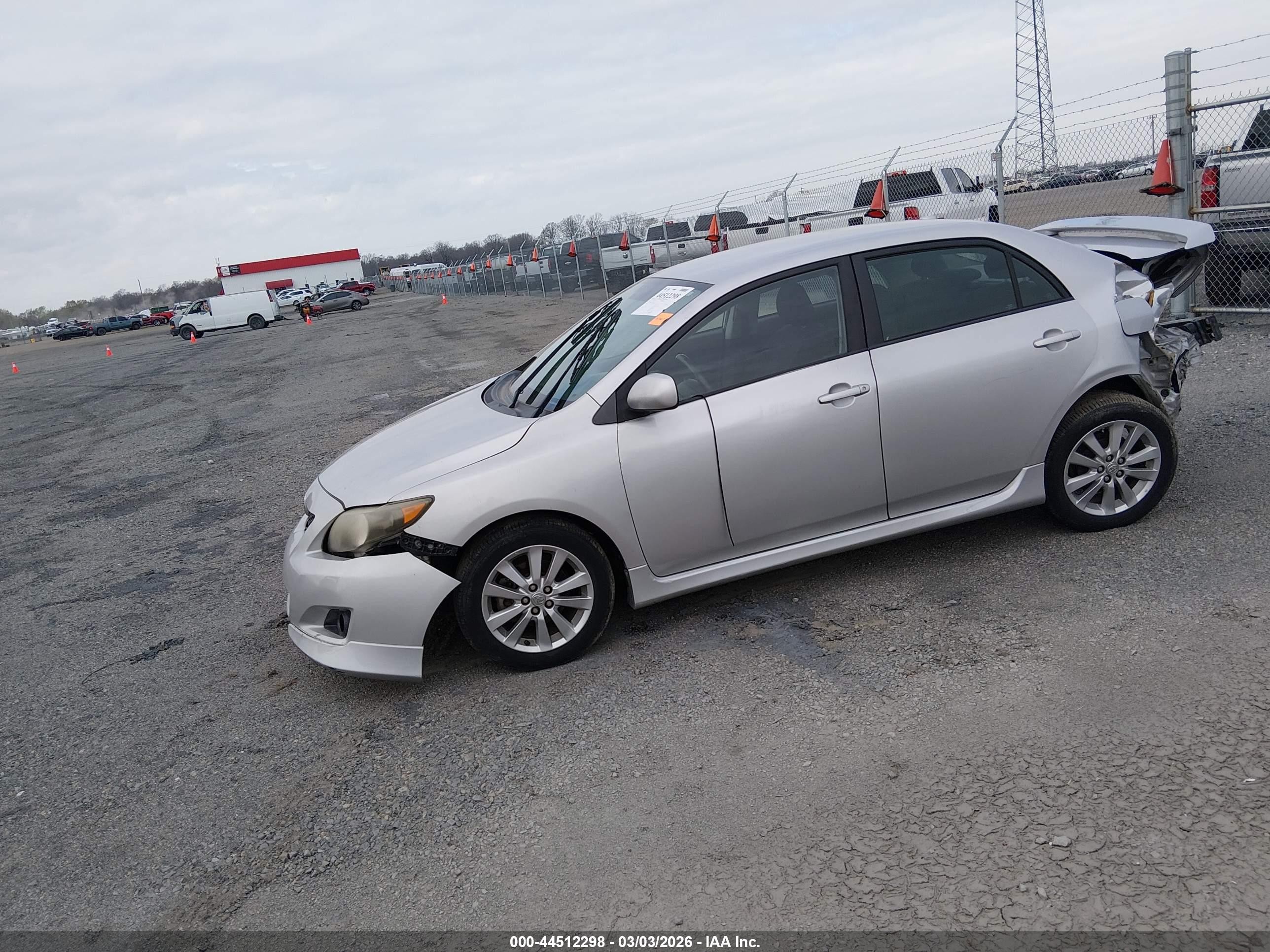 2010 Toyota Corolla S Silver vin: 1NXBU4EE6AZ350246