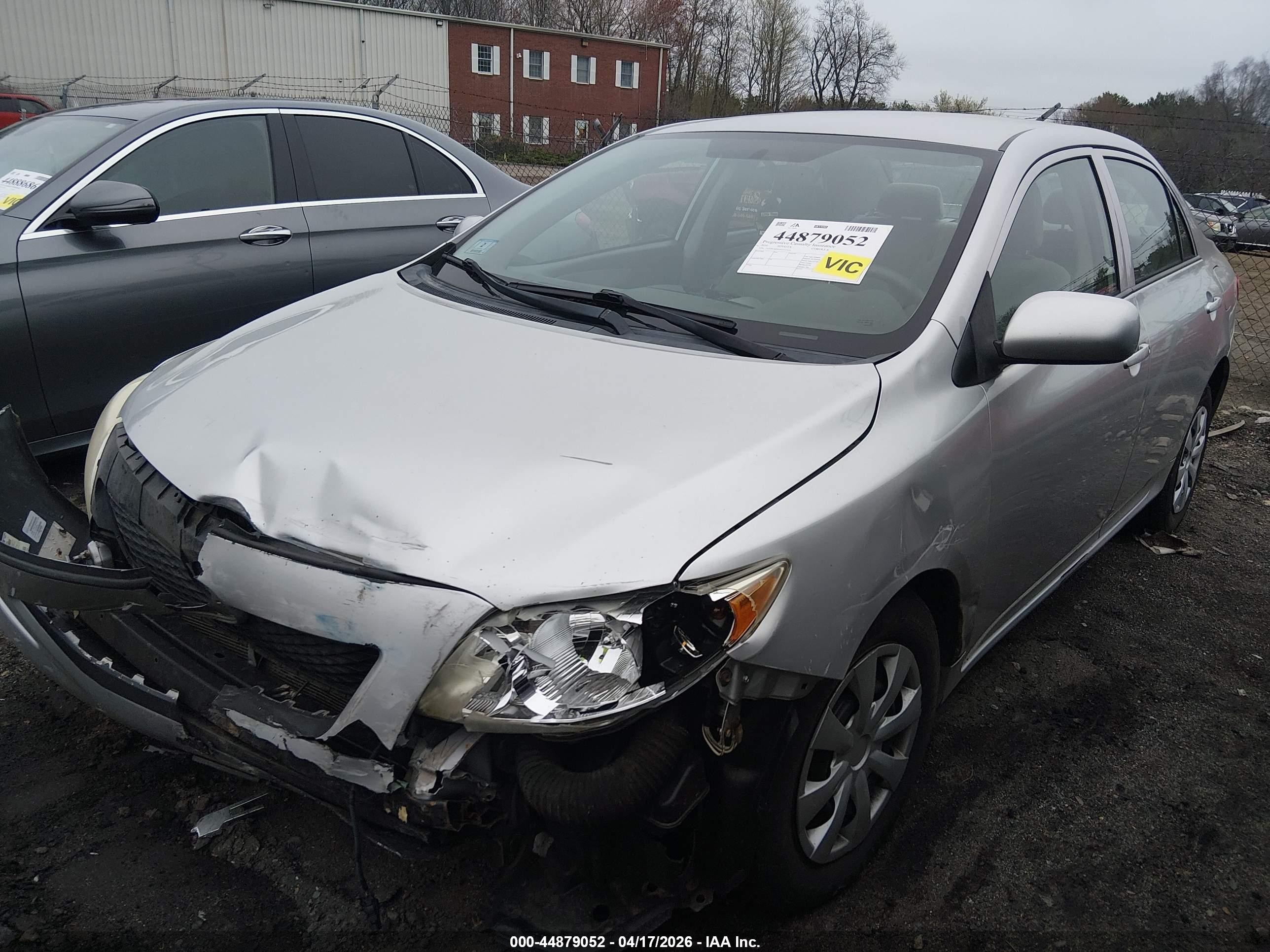 2010 Toyota Corolla Le Silver vin: 1NXBU4EE6AZ357410