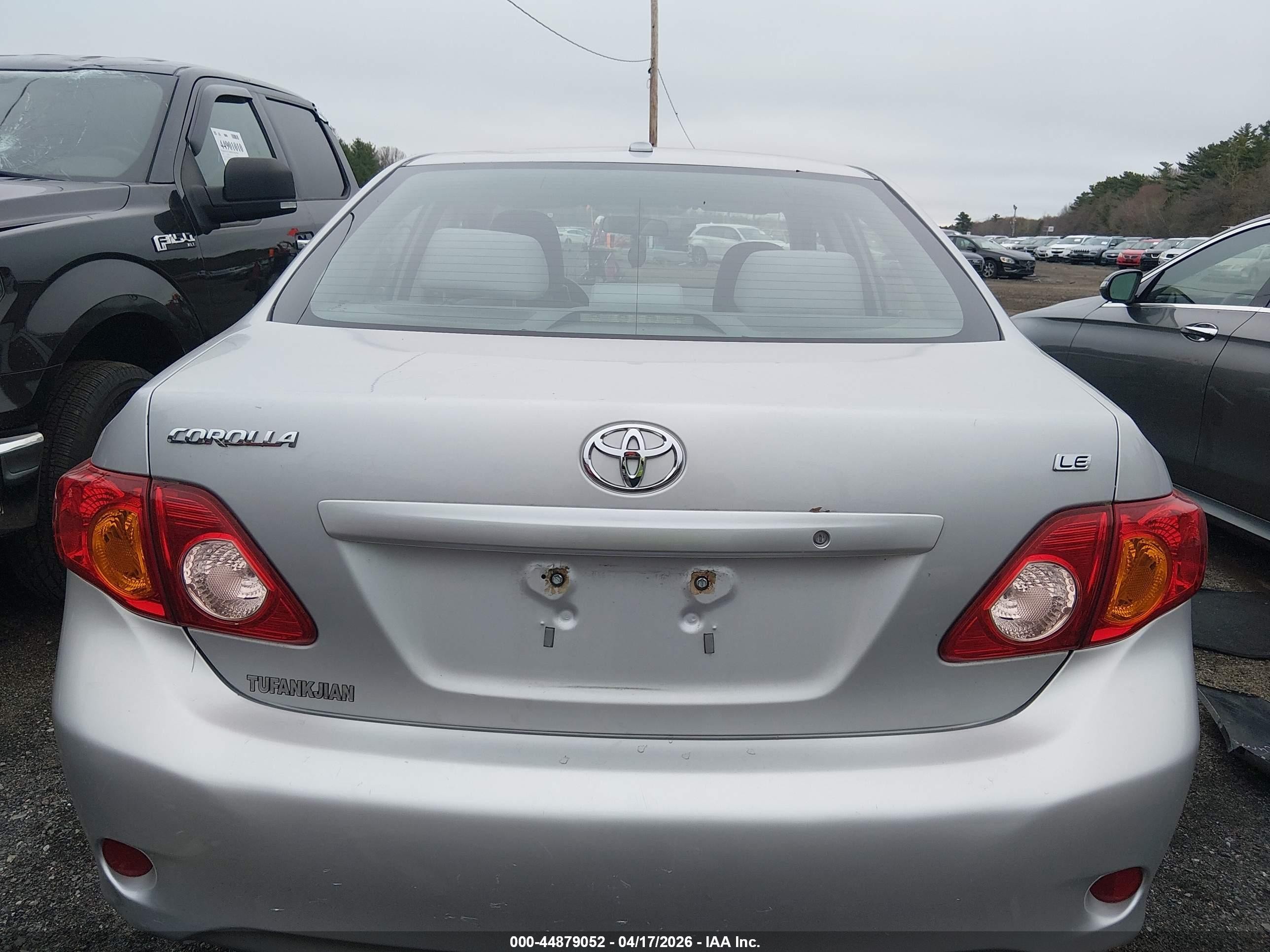 2010 Toyota Corolla Le Silver vin: 1NXBU4EE6AZ357410