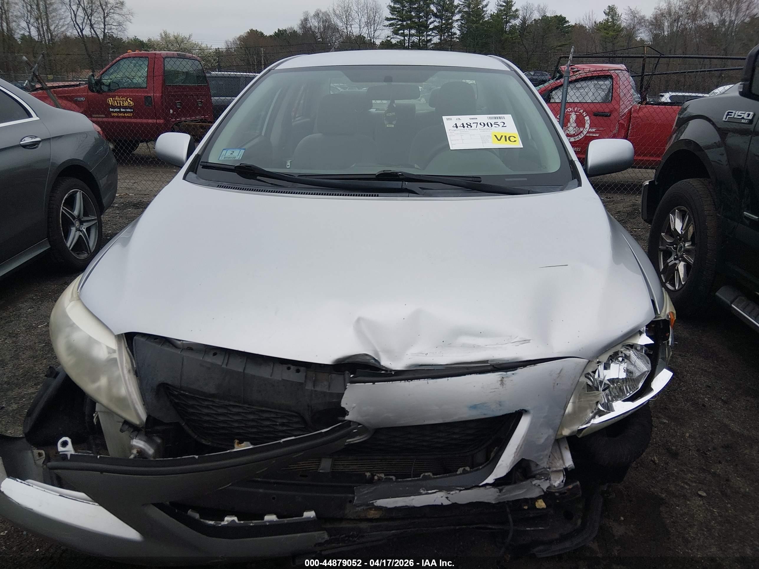 2010 Toyota Corolla Le Silver vin: 1NXBU4EE6AZ357410