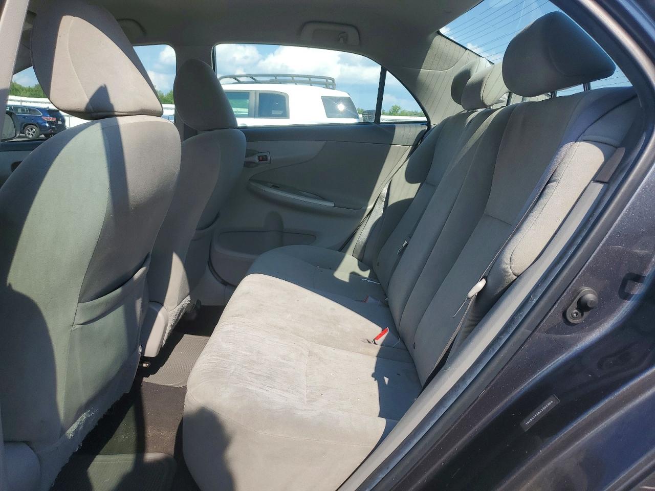 2010 Toyota Corolla Le Gray vin: 1NXBU4EE6AZ362364