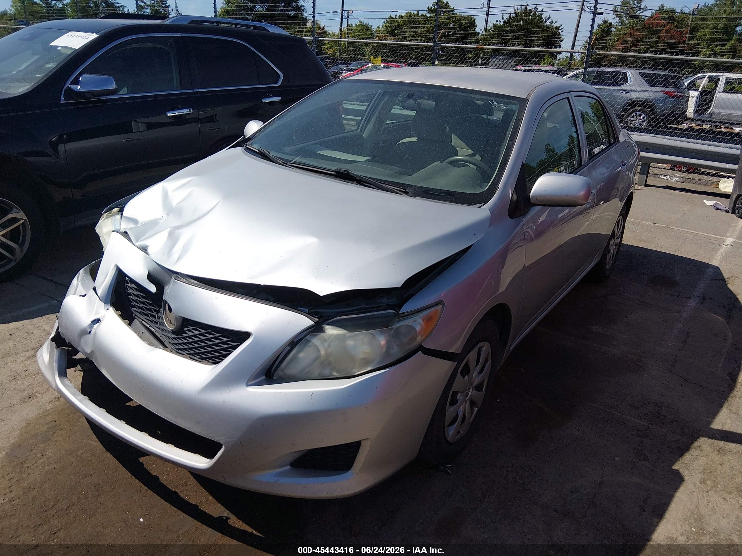 2010 Toyota Corolla Le Silver vin: 1NXBU4EE6AZ375115