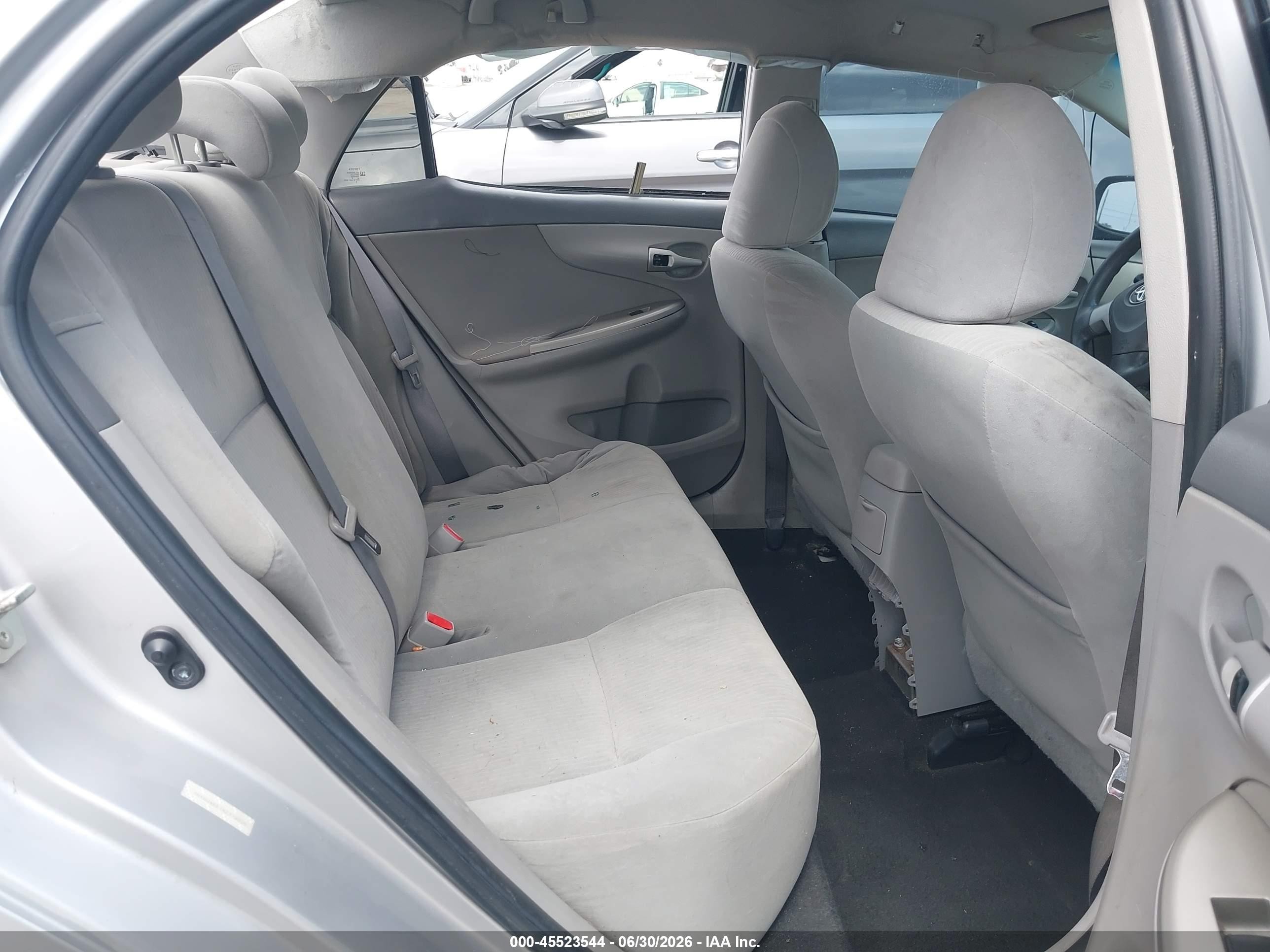 2010 Toyota Corolla Le Gray vin: 1NXBU4EE7AZ174825