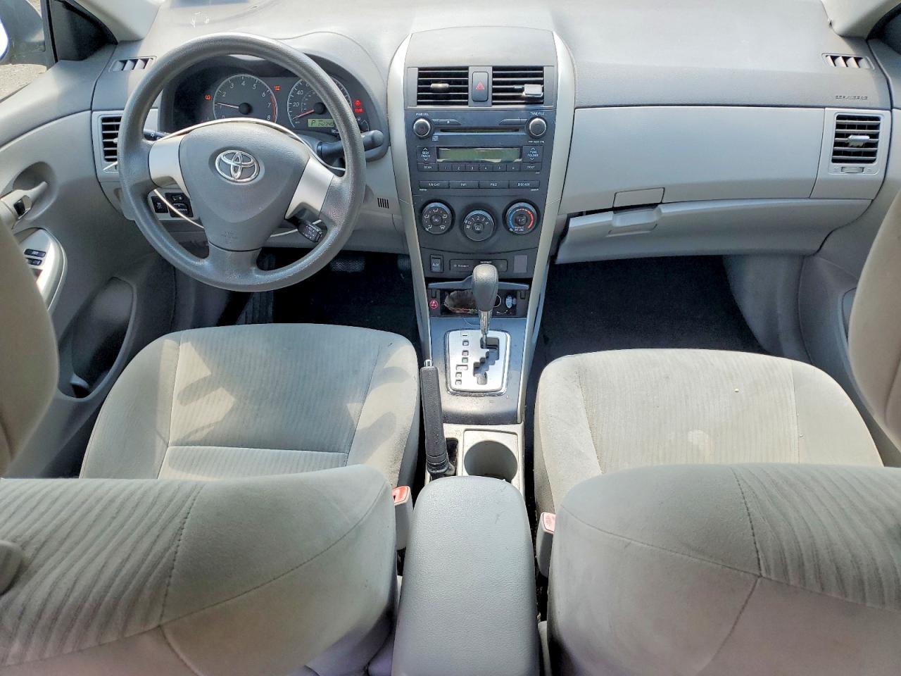 2010 Toyota Corolla Le Silver vin: 1NXBU4EE7AZ197036
