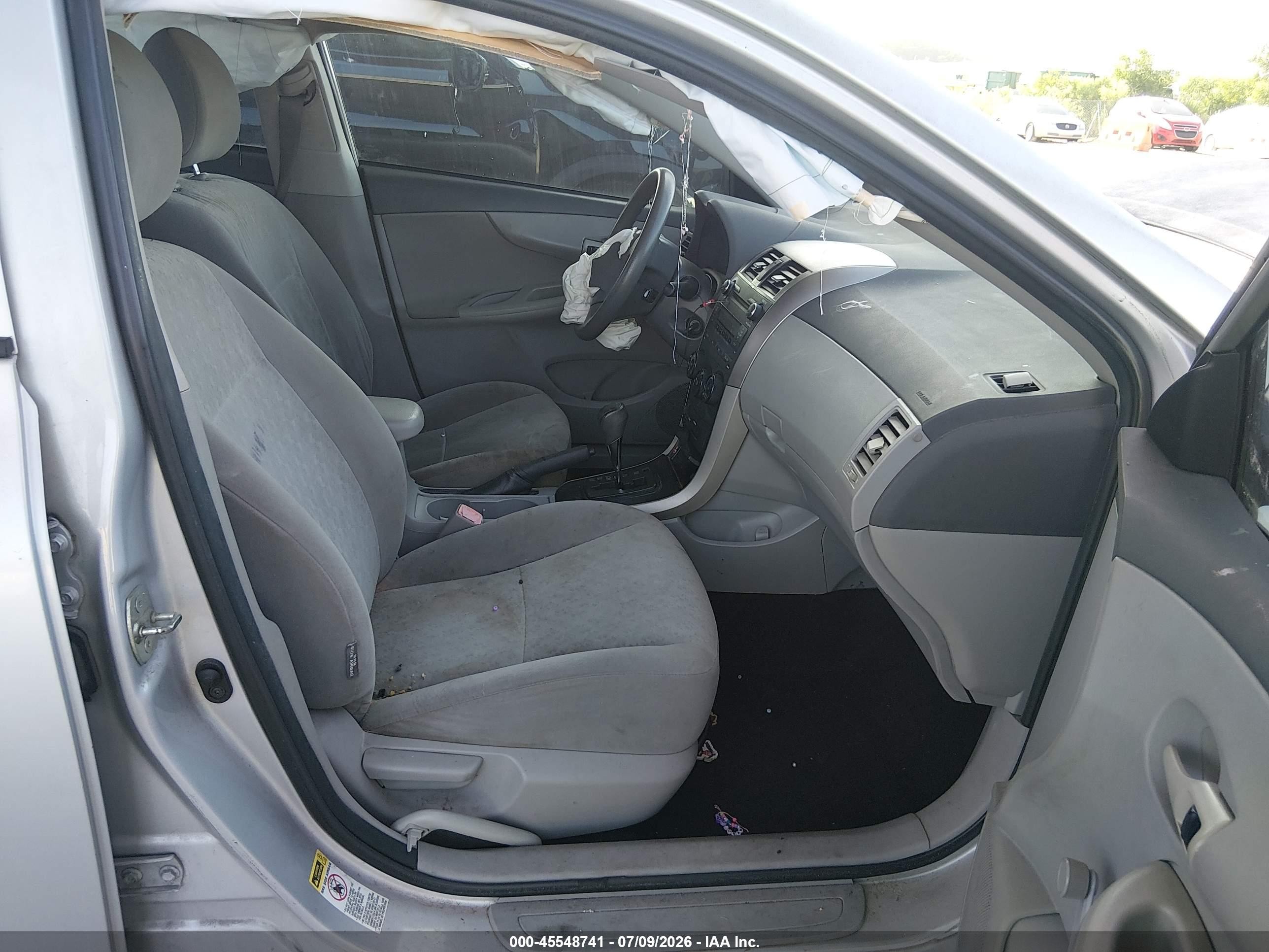 2010 Toyota Corolla   Silver vin: 1NXBU4EE7AZ199773