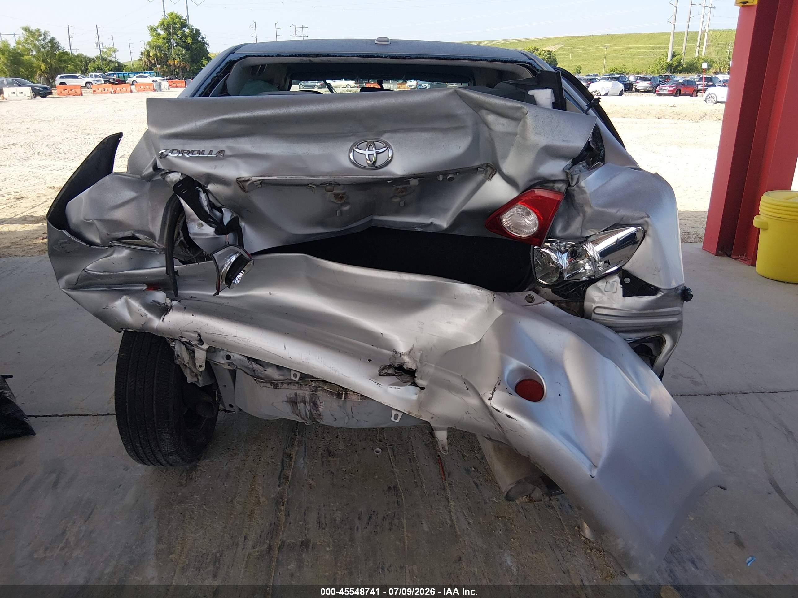 2010 Toyota Corolla   Silver vin: 1NXBU4EE7AZ199773