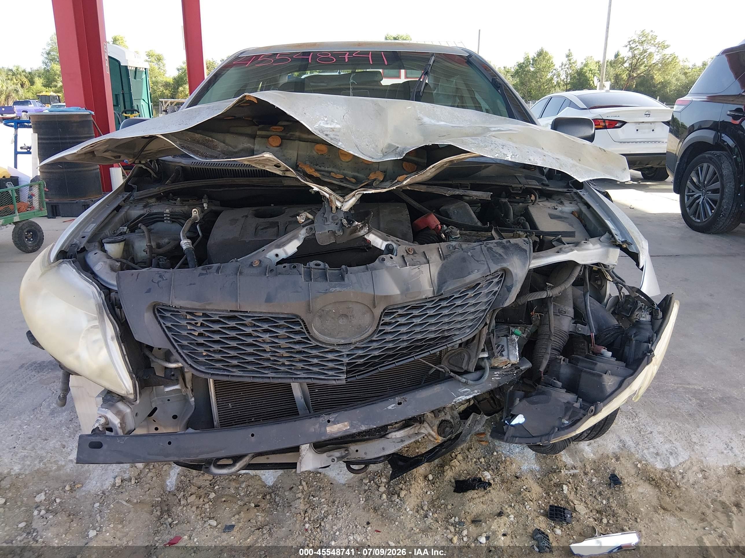 2010 Toyota Corolla   Silver vin: 1NXBU4EE7AZ199773