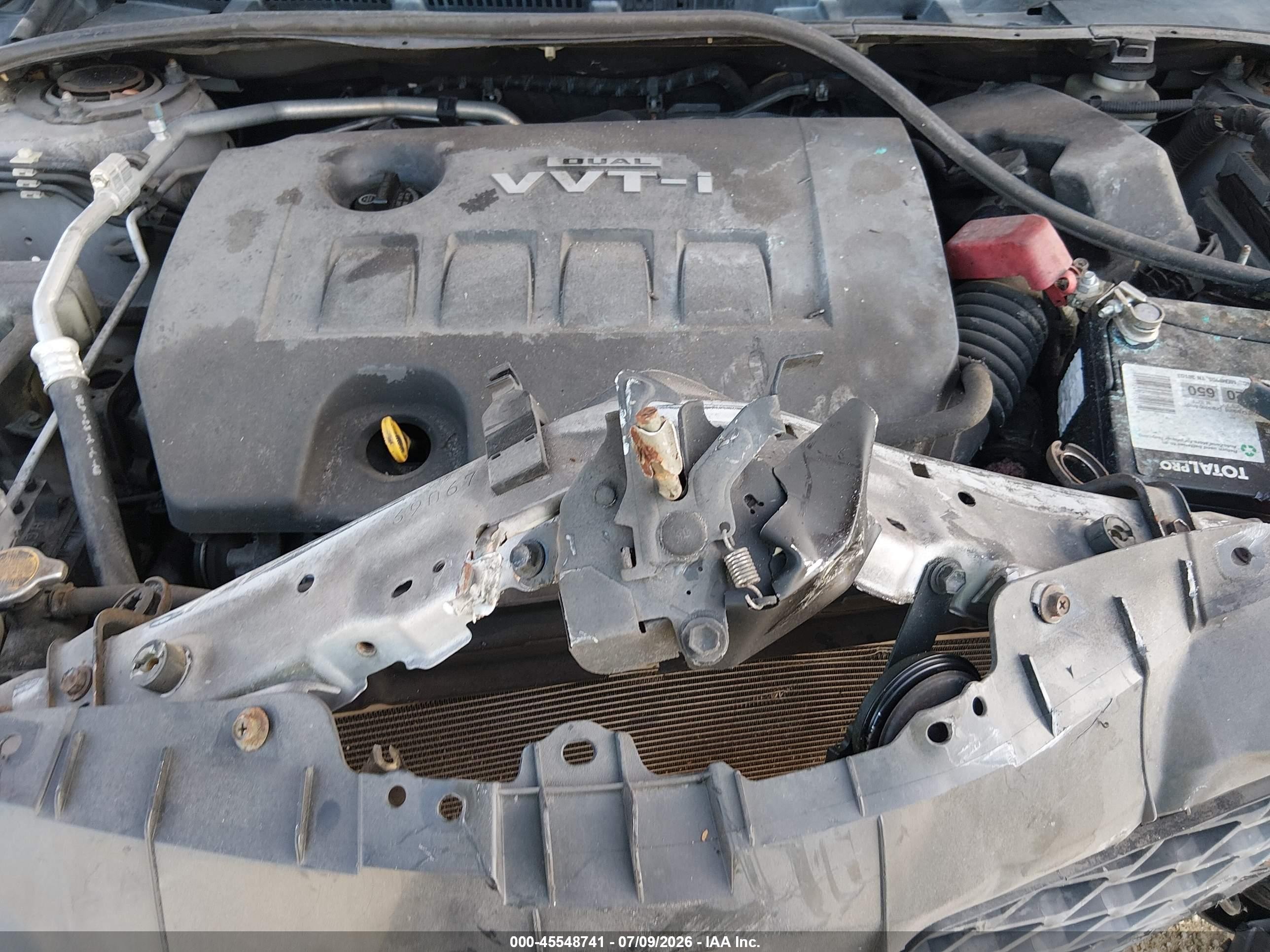 2010 Toyota Corolla   Silver vin: 1NXBU4EE7AZ199773