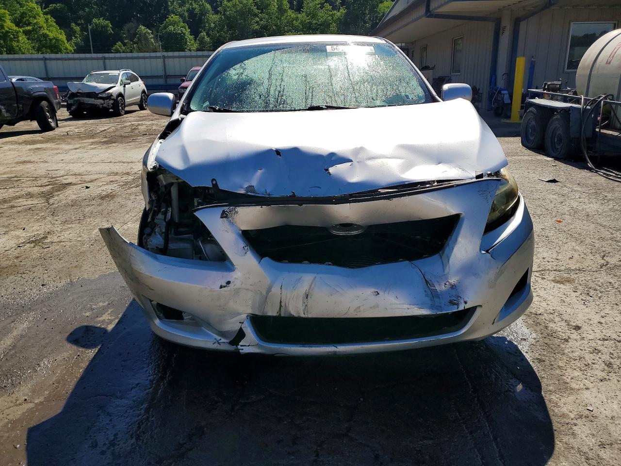 2010 Toyota Corolla Le Silver vin: 1NXBU4EE7AZ206799