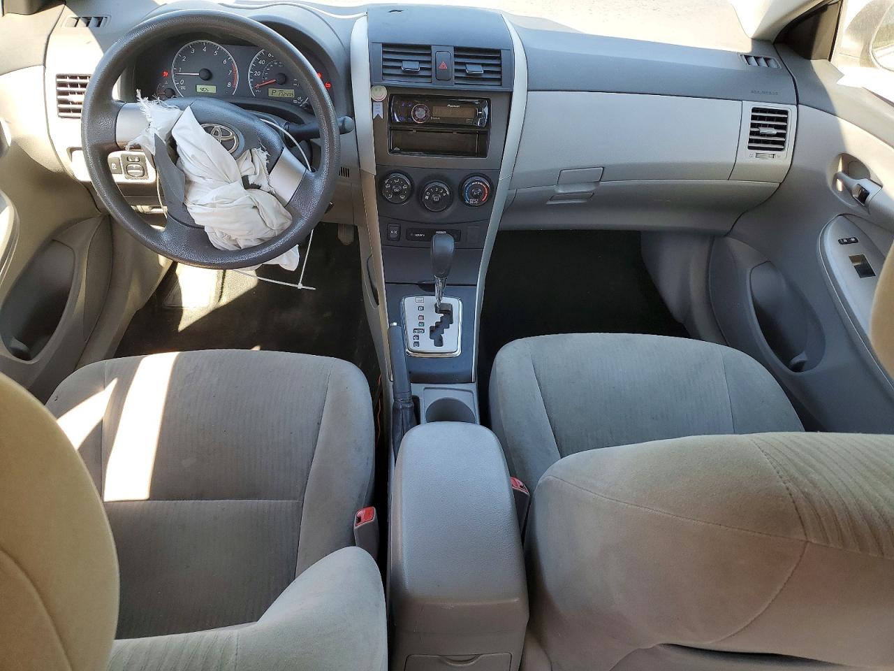 2010 Toyota Corolla Le Silver vin: 1NXBU4EE7AZ206799