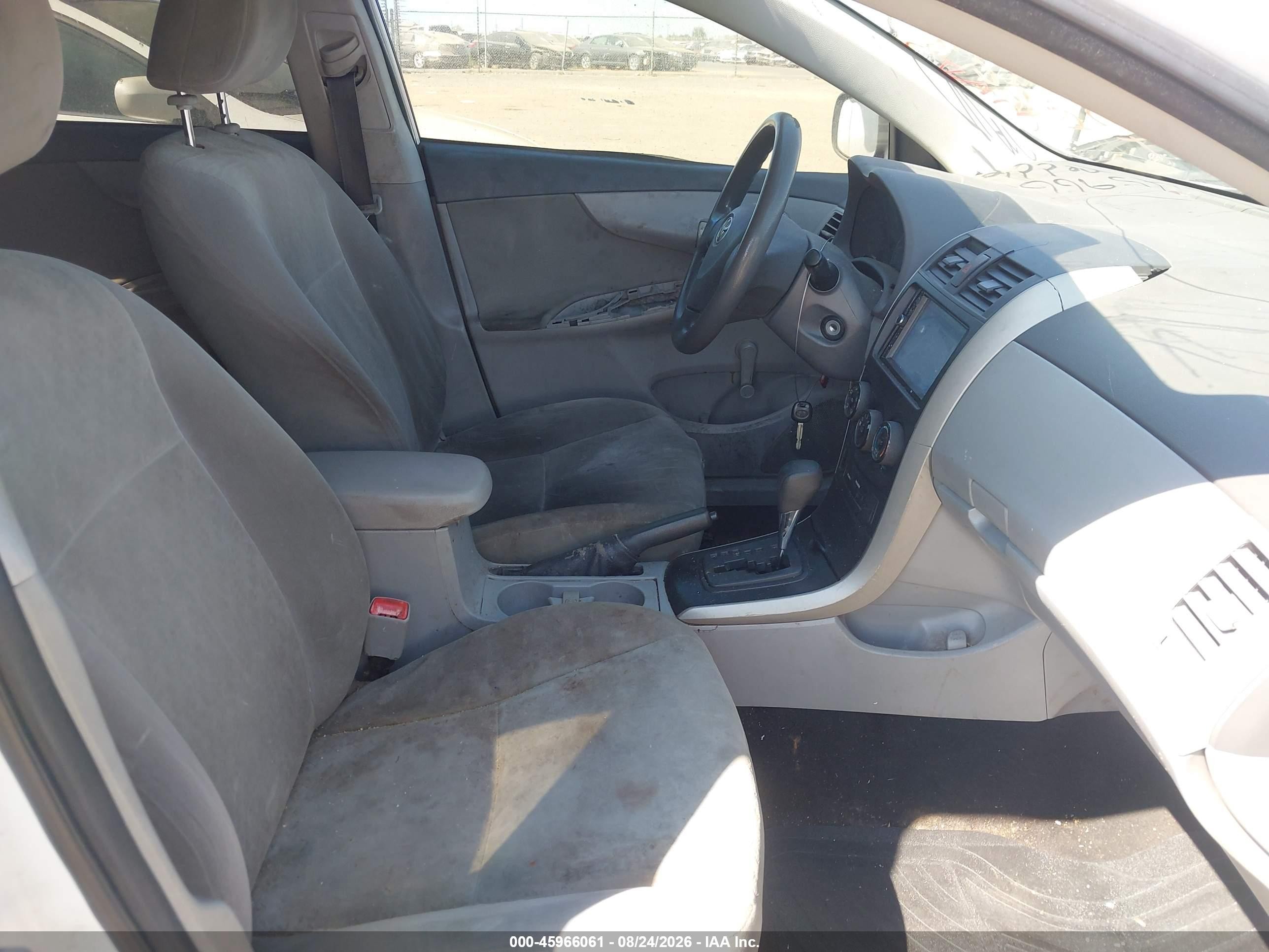 2010 Toyota Corolla   White vin: 1NXBU4EE7AZ209427