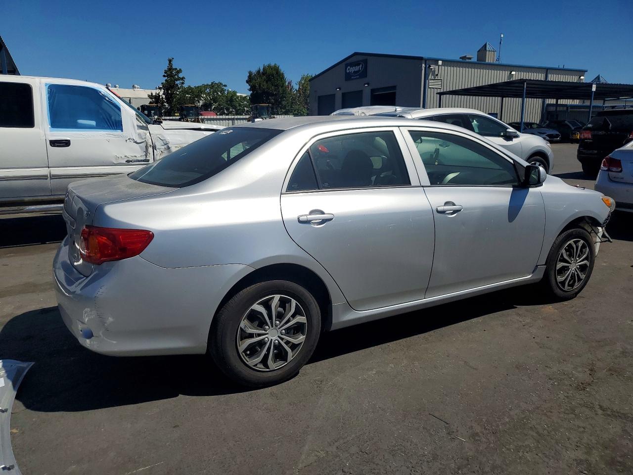 2010 Toyota Corolla Le Silver vin: 1NXBU4EE7AZ214501