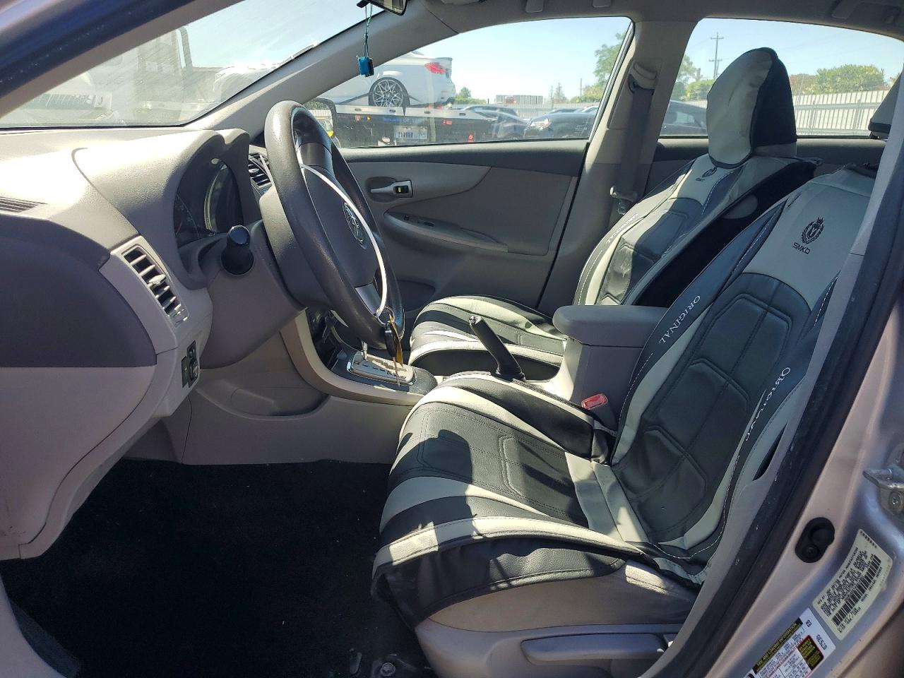 2010 Toyota Corolla Le Silver vin: 1NXBU4EE7AZ214501