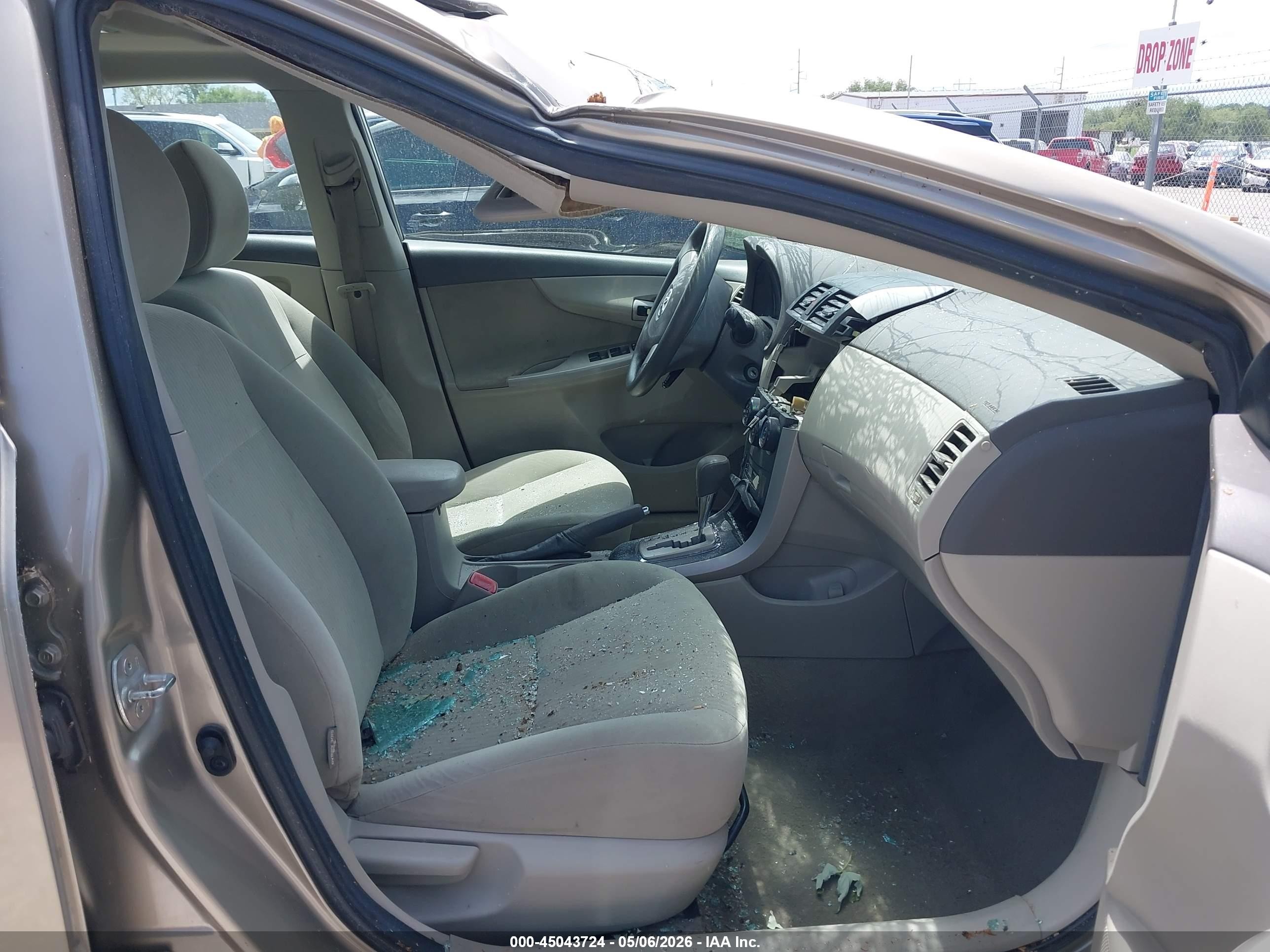 2010 Toyota Corolla Le Gold vin: 1NXBU4EE7AZ233825