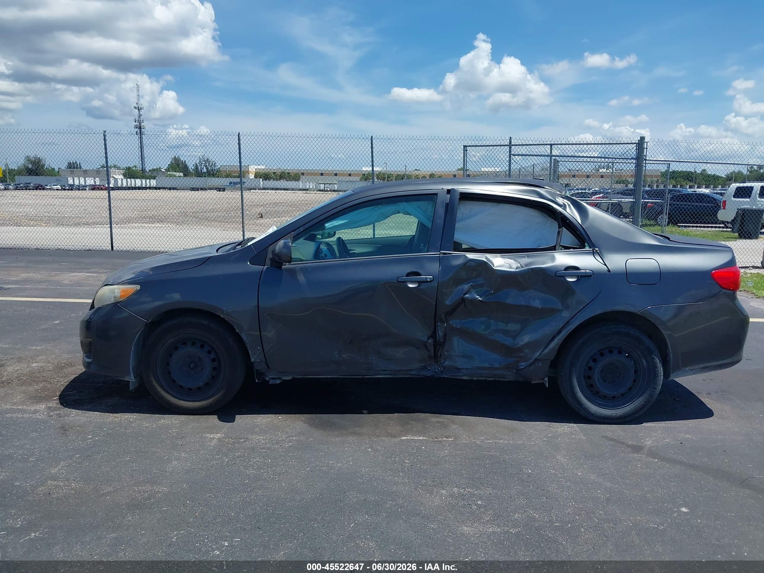 2010 Toyota Corolla Le Gray vin: 1NXBU4EE7AZ235008