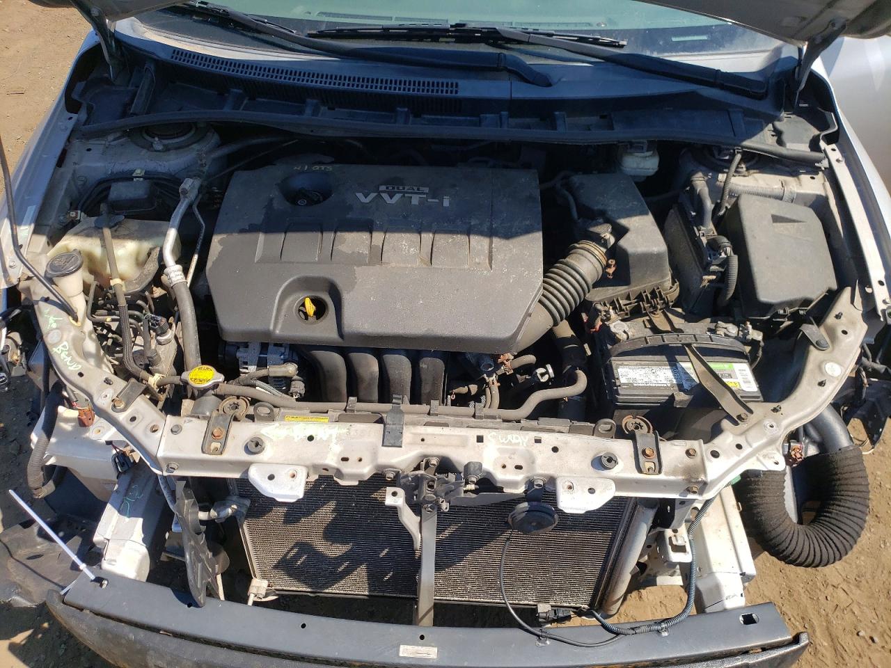 2010 Toyota Corolla Le Silver vin: 1NXBU4EE7AZ235123