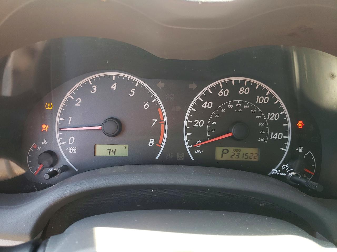 2010 Toyota Corolla Le Silver vin: 1NXBU4EE7AZ235123