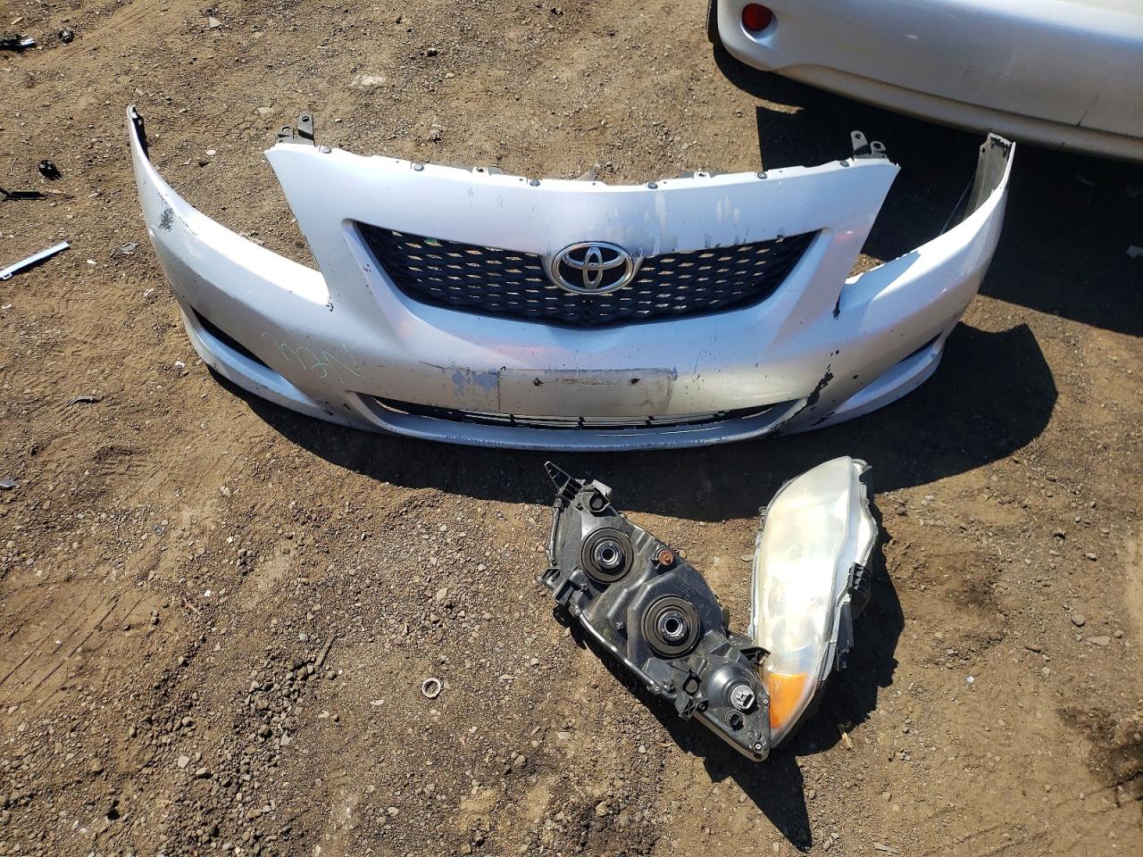 2010 Toyota Corolla Le Silver vin: 1NXBU4EE7AZ235123