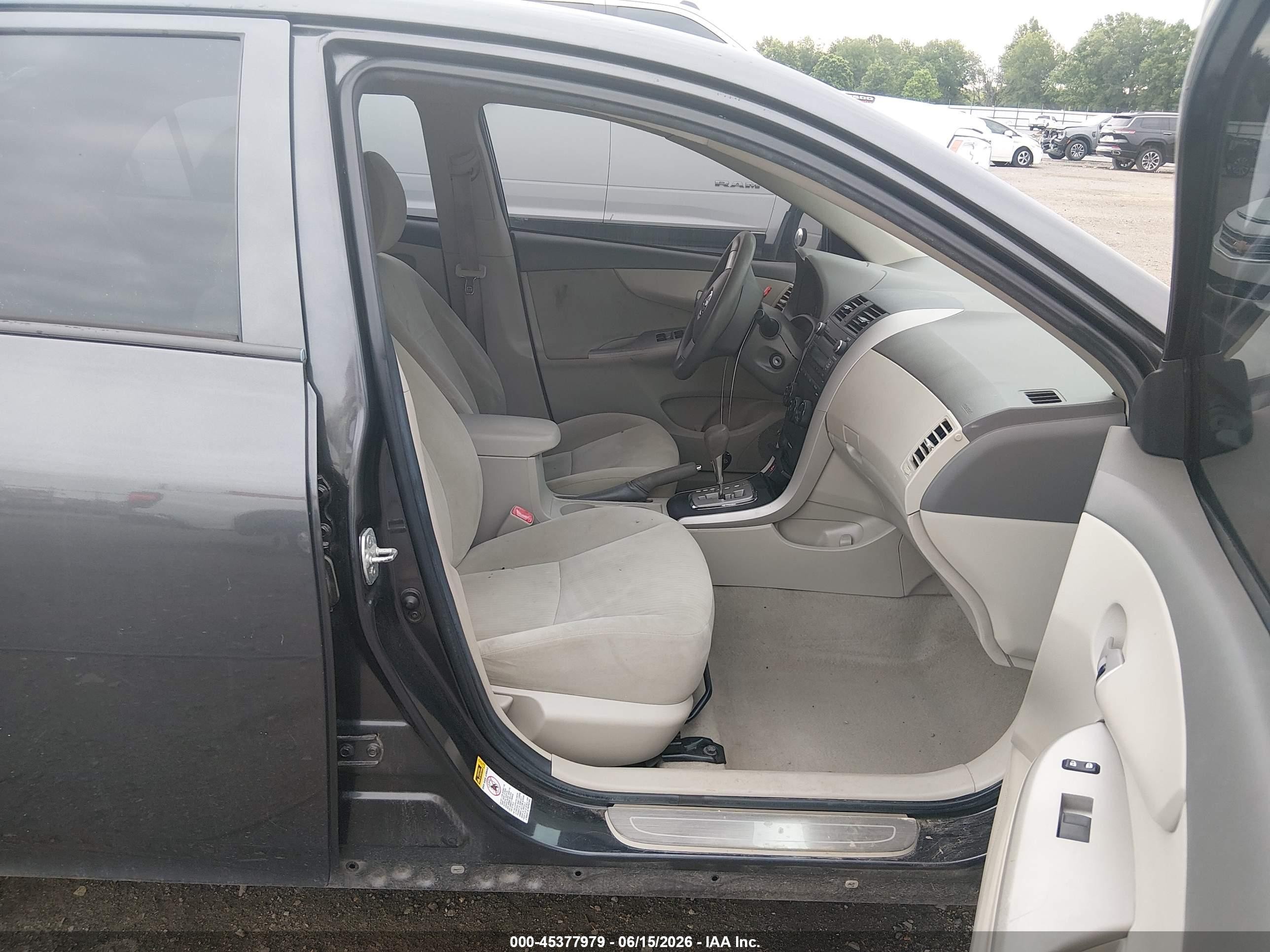 2010 Toyota Corolla Le Gray vin: 1NXBU4EE7AZ245649