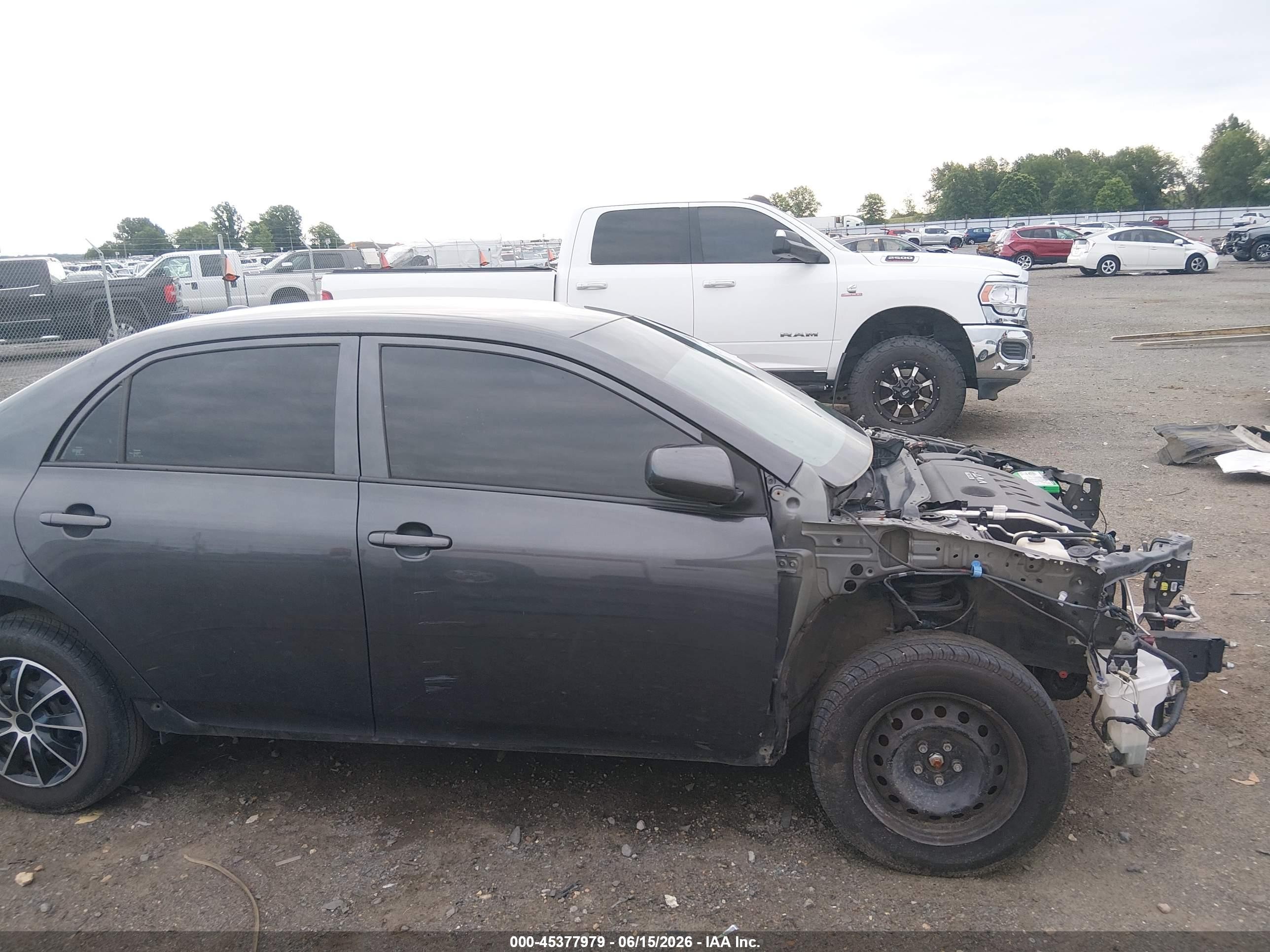 2010 Toyota Corolla Le Gray vin: 1NXBU4EE7AZ245649
