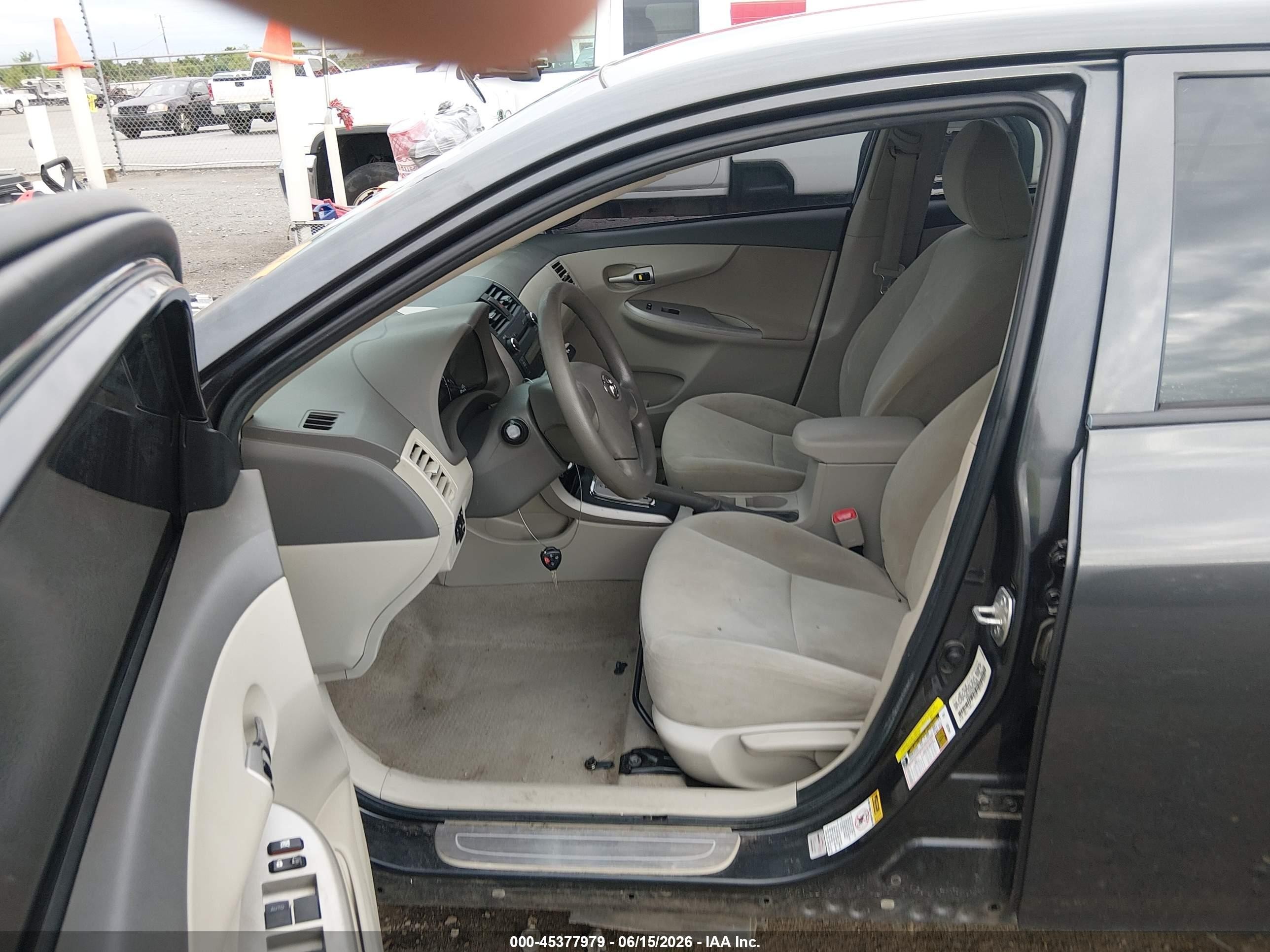 2010 Toyota Corolla Le Gray vin: 1NXBU4EE7AZ245649