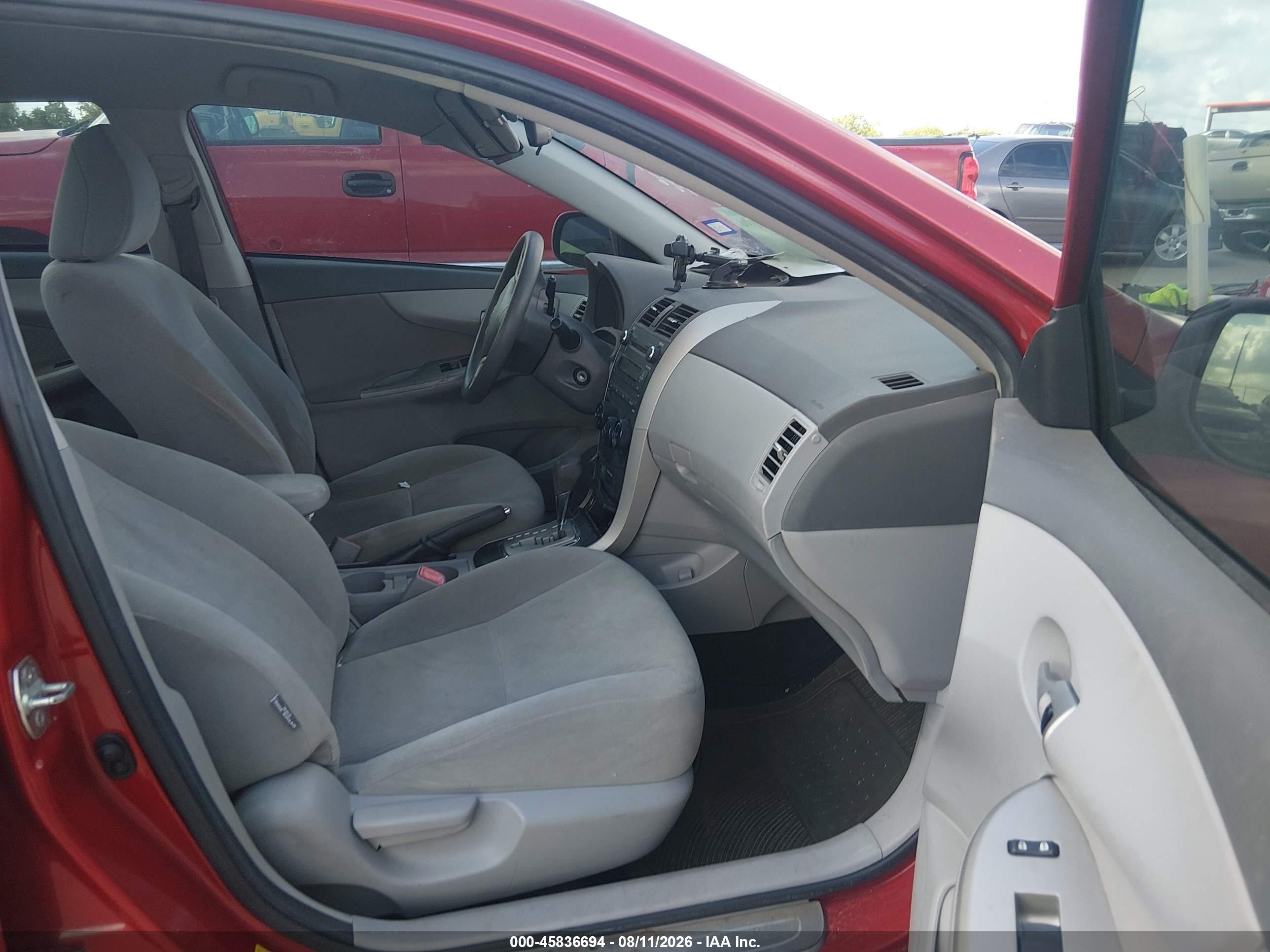 2010 Toyota Corolla Le Red vin: 1NXBU4EE7AZ256246
