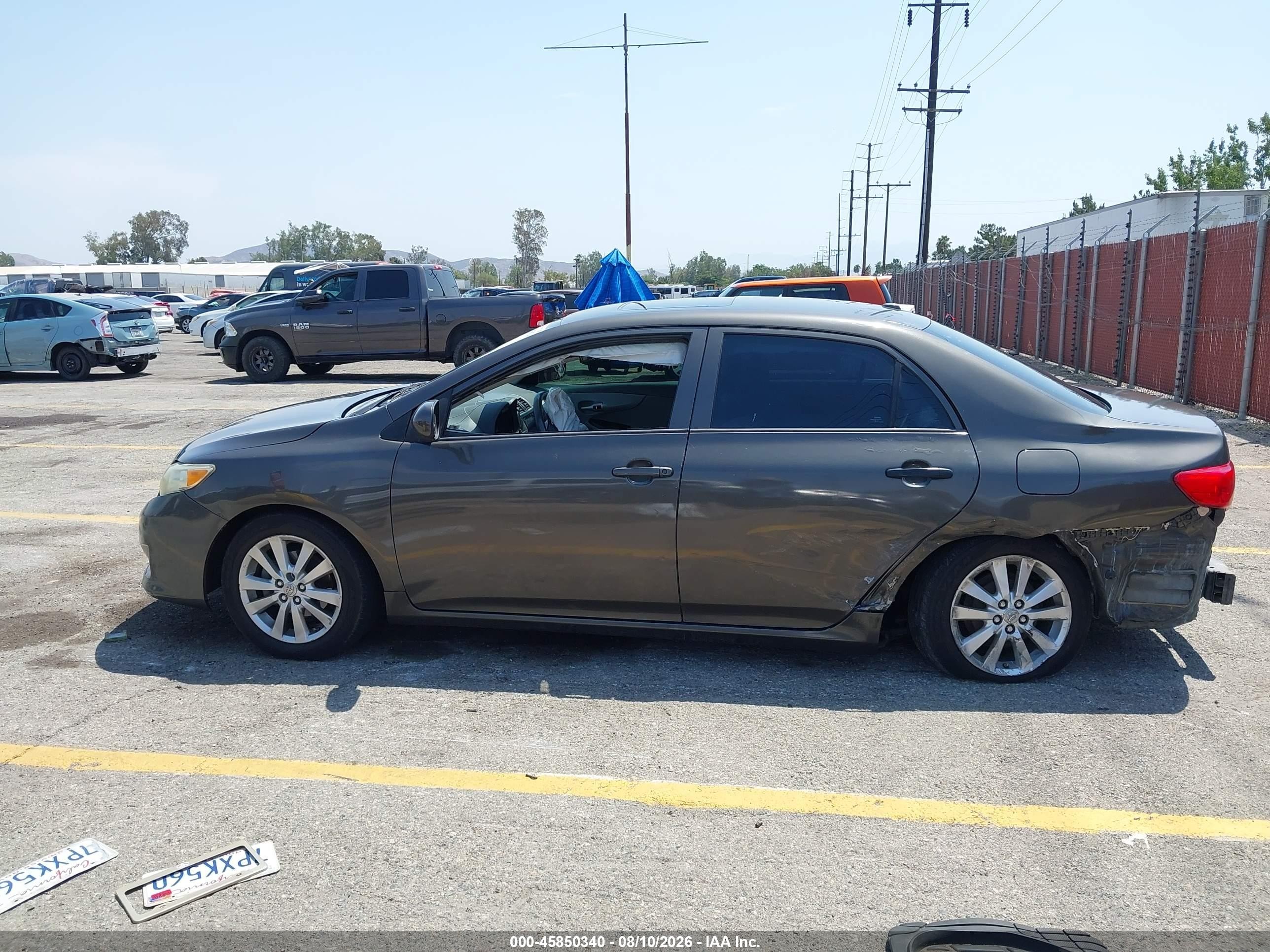 2010 Toyota Corolla Le Brown vin: 1NXBU4EE7AZ264735