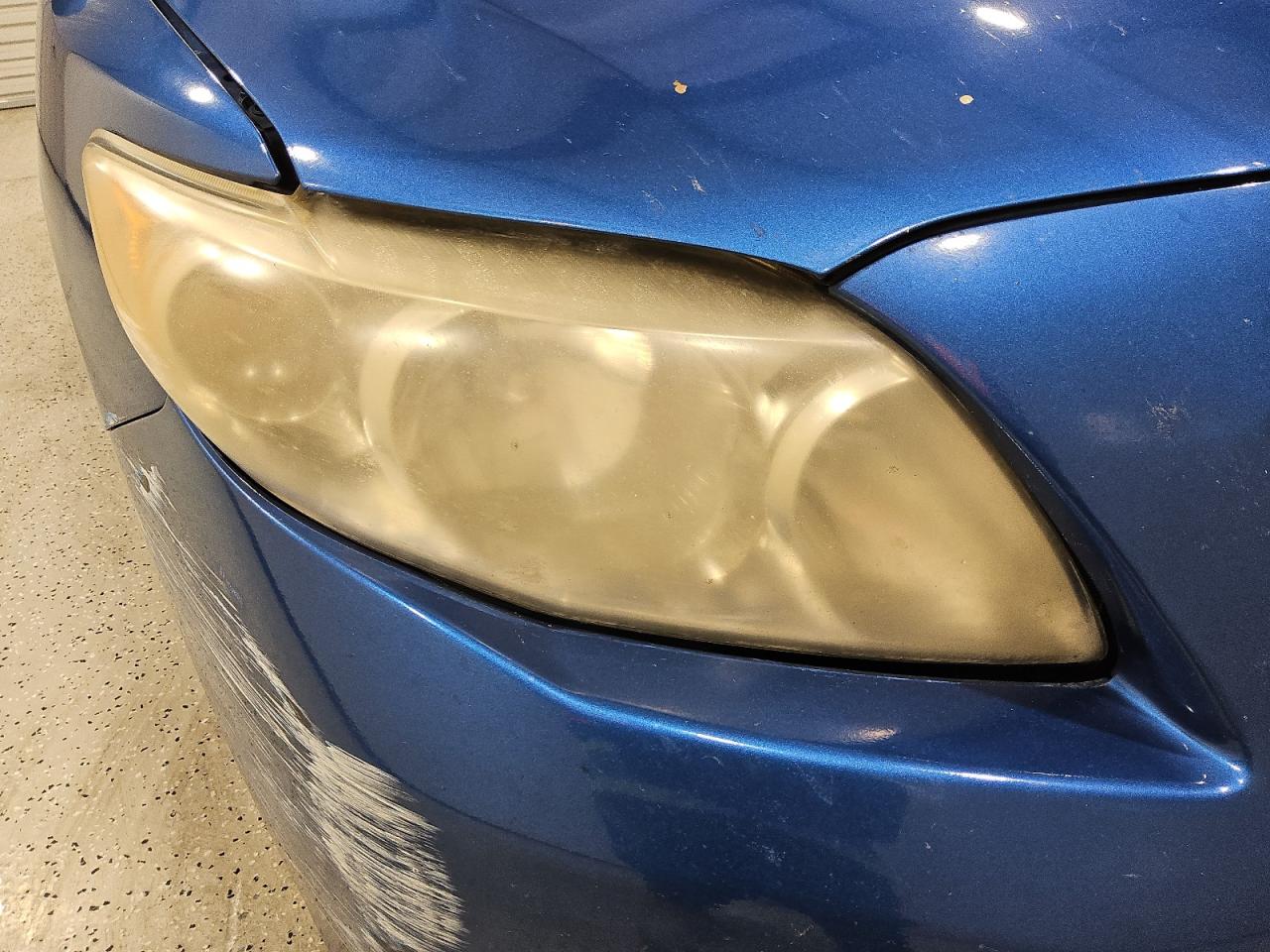 2010 Toyota Corolla Le Blue vin: 1NXBU4EE7AZ272785 Damage: Right Head Lamp, Faded, Acceptable