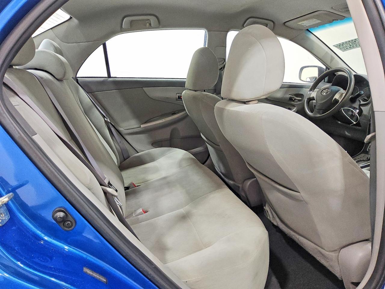 2010 Toyota Corolla Le Blue vin: 1NXBU4EE7AZ272785