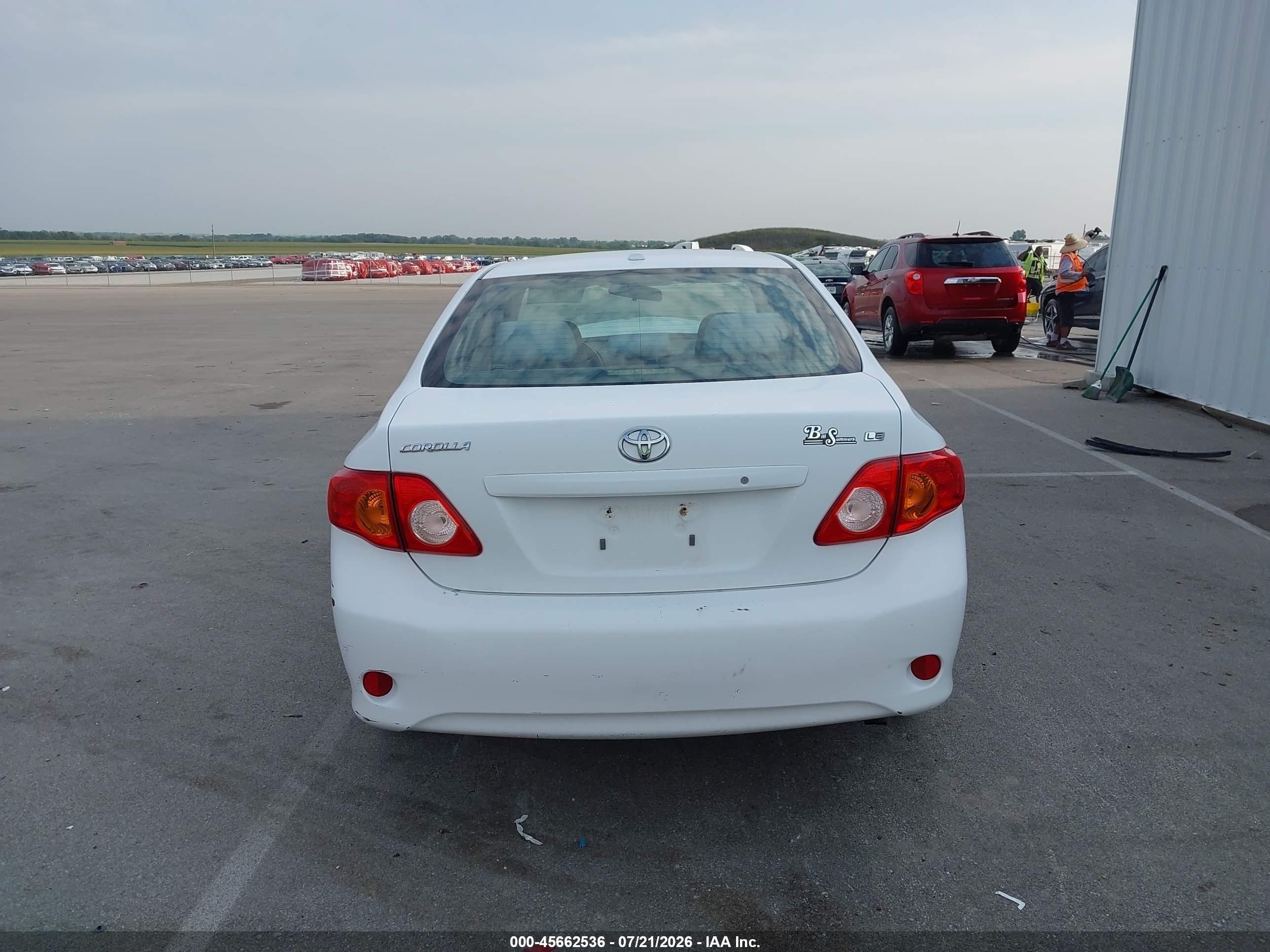 2010 Toyota Corolla Le White vin: 1NXBU4EE7AZ279705