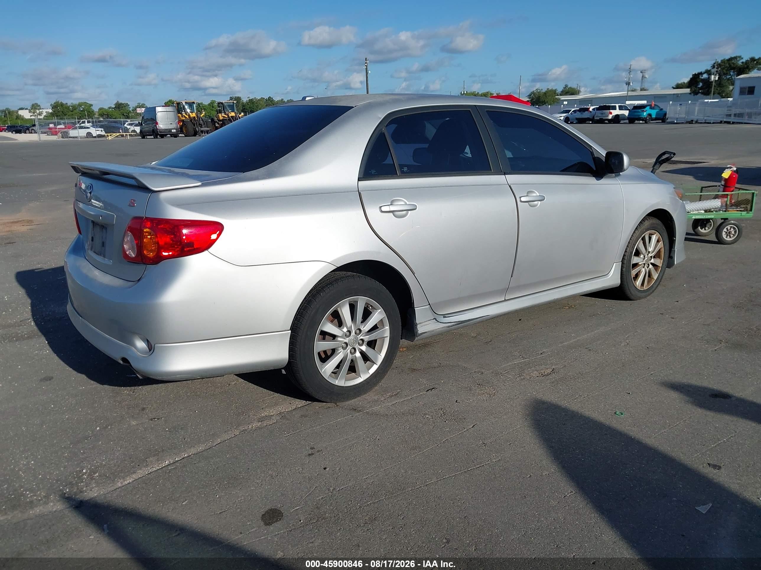 2010 Toyota Corolla S Серебряный vin: 1NXBU4EE7AZ291823